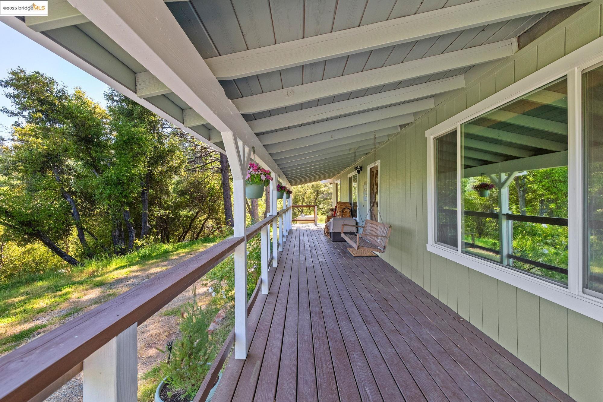 Detail Gallery Image 4 of 38 For 20904 Maranatha Road, Tuolumne,  CA 95379 - 3 Beds | 2 Baths