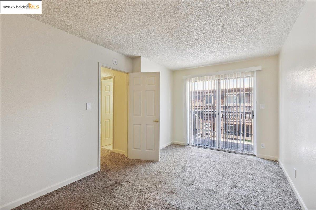 6630 Macarthur Blvd # 2, Oakland, California 94605, 2 Bedrooms Bedrooms, 4 Rooms Rooms,1 BathroomBathrooms,Residential,For Sale,6630 Macarthur Blvd # 2,41094536