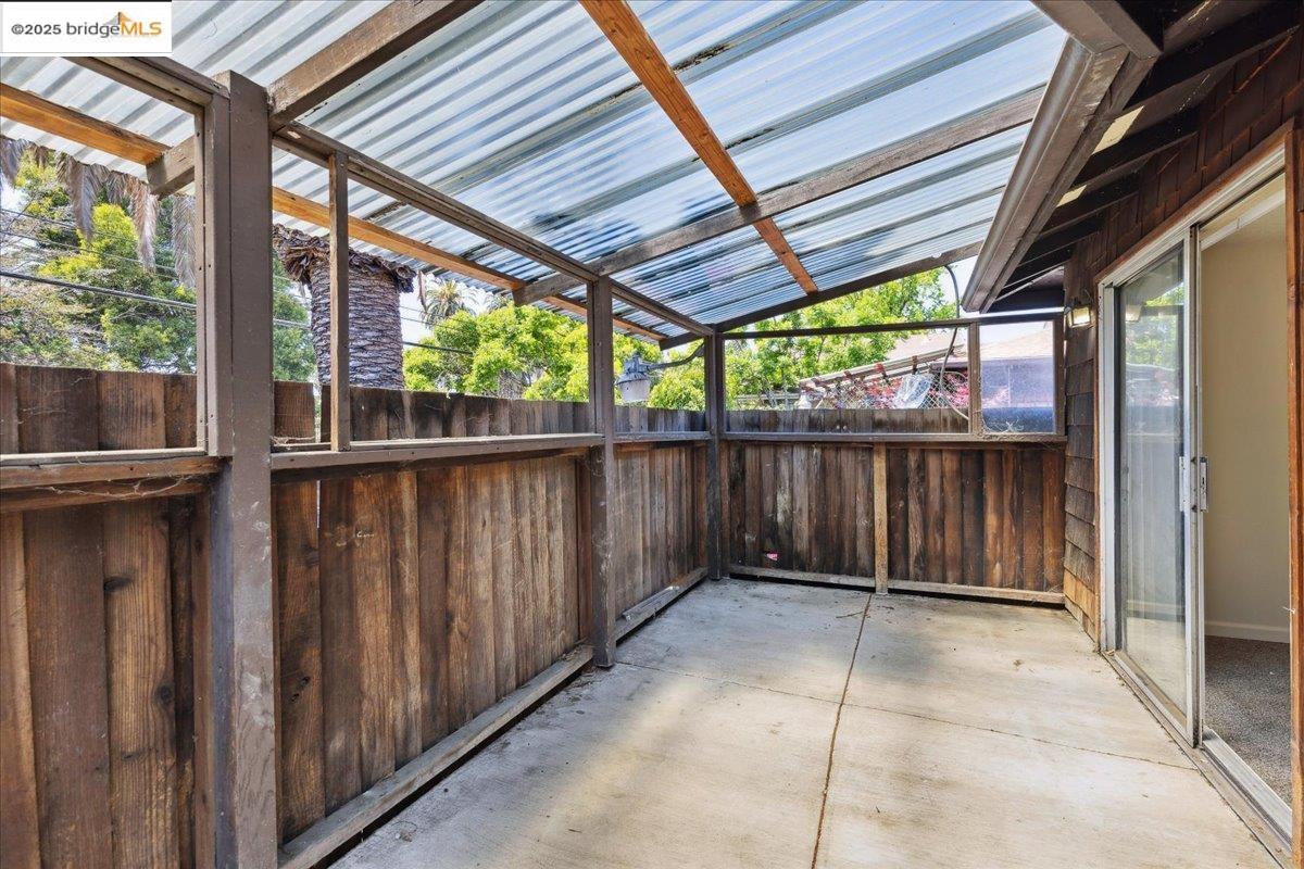 6630 Macarthur Blvd # 2, Oakland, California 94605, 2 Bedrooms Bedrooms, 4 Rooms Rooms,1 BathroomBathrooms,Residential,For Sale,6630 Macarthur Blvd # 2,41094536