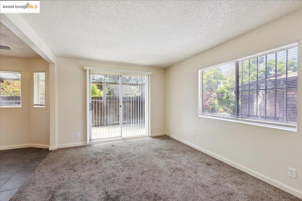 6630 Macarthur Blvd # 2, Oakland, California 94605, 2 Bedrooms Bedrooms, 4 Rooms Rooms,1 BathroomBathrooms,Residential,For Sale,6630 Macarthur Blvd # 2,41094536