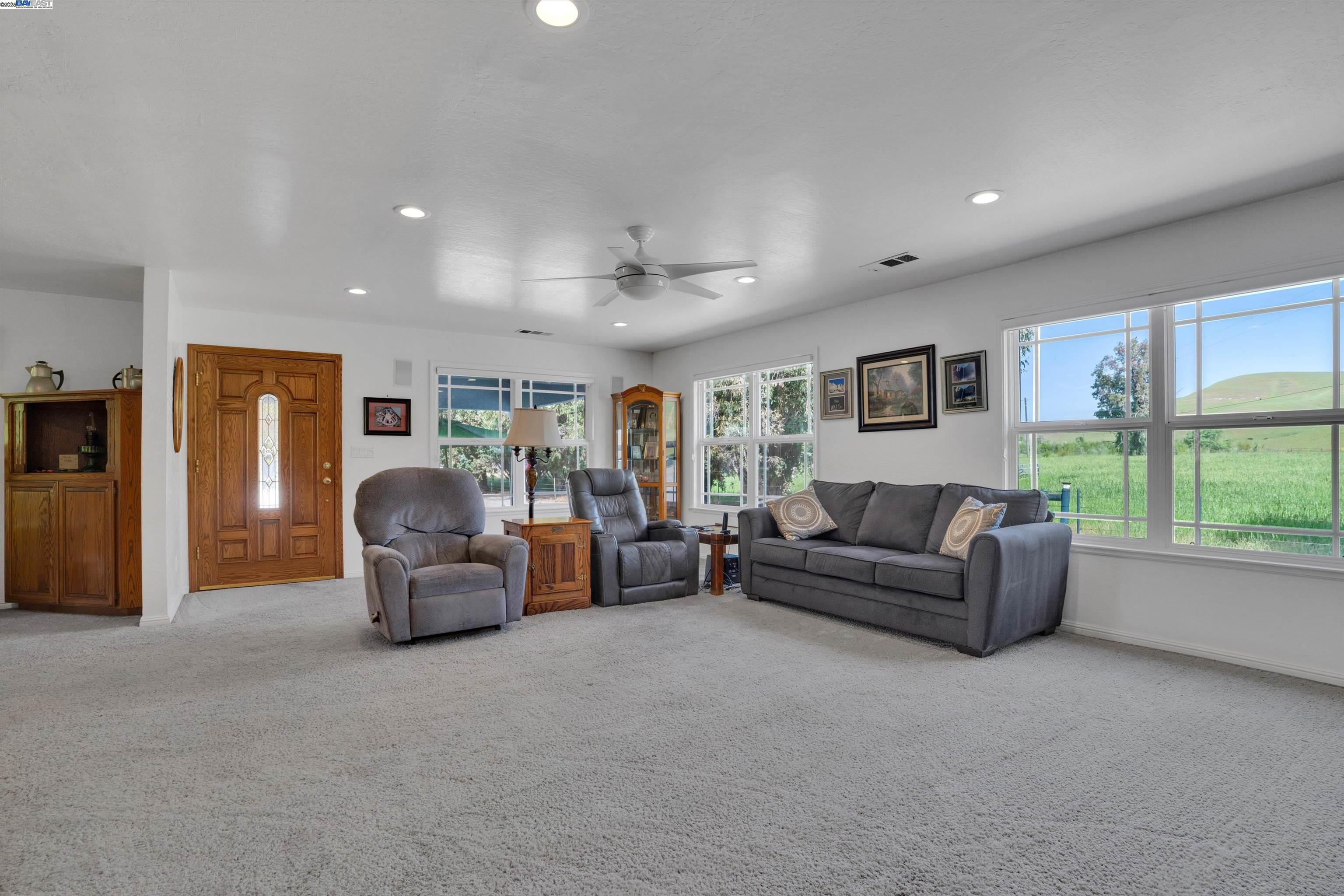 Detail Gallery Image 12 of 50 For 7033 Collier Canyon Rd, Livermore,  CA 94551 - 3 Beds | 2 Baths
