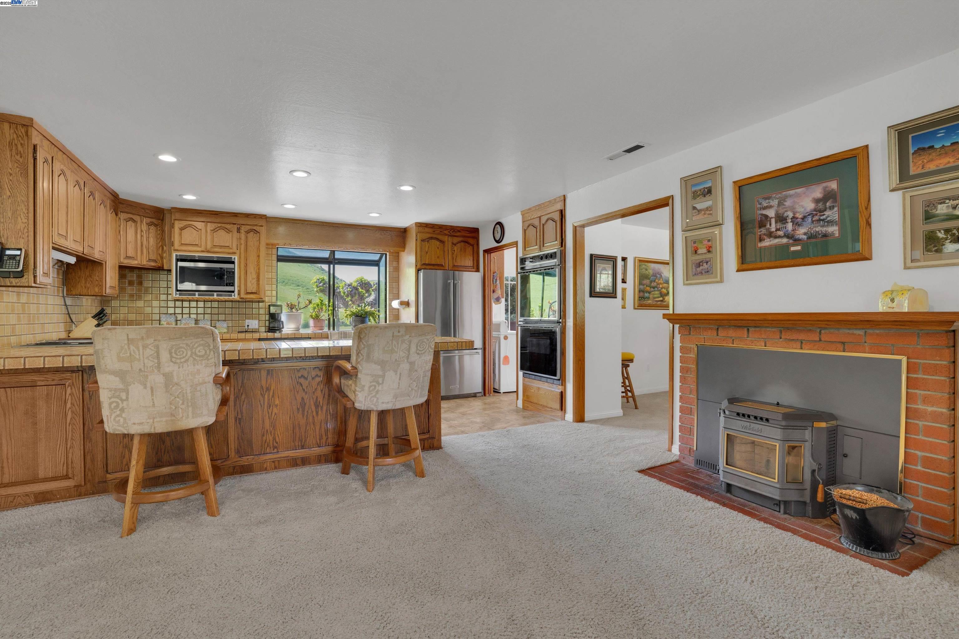 Detail Gallery Image 15 of 50 For 7033 Collier Canyon Rd, Livermore,  CA 94551 - 3 Beds | 2 Baths