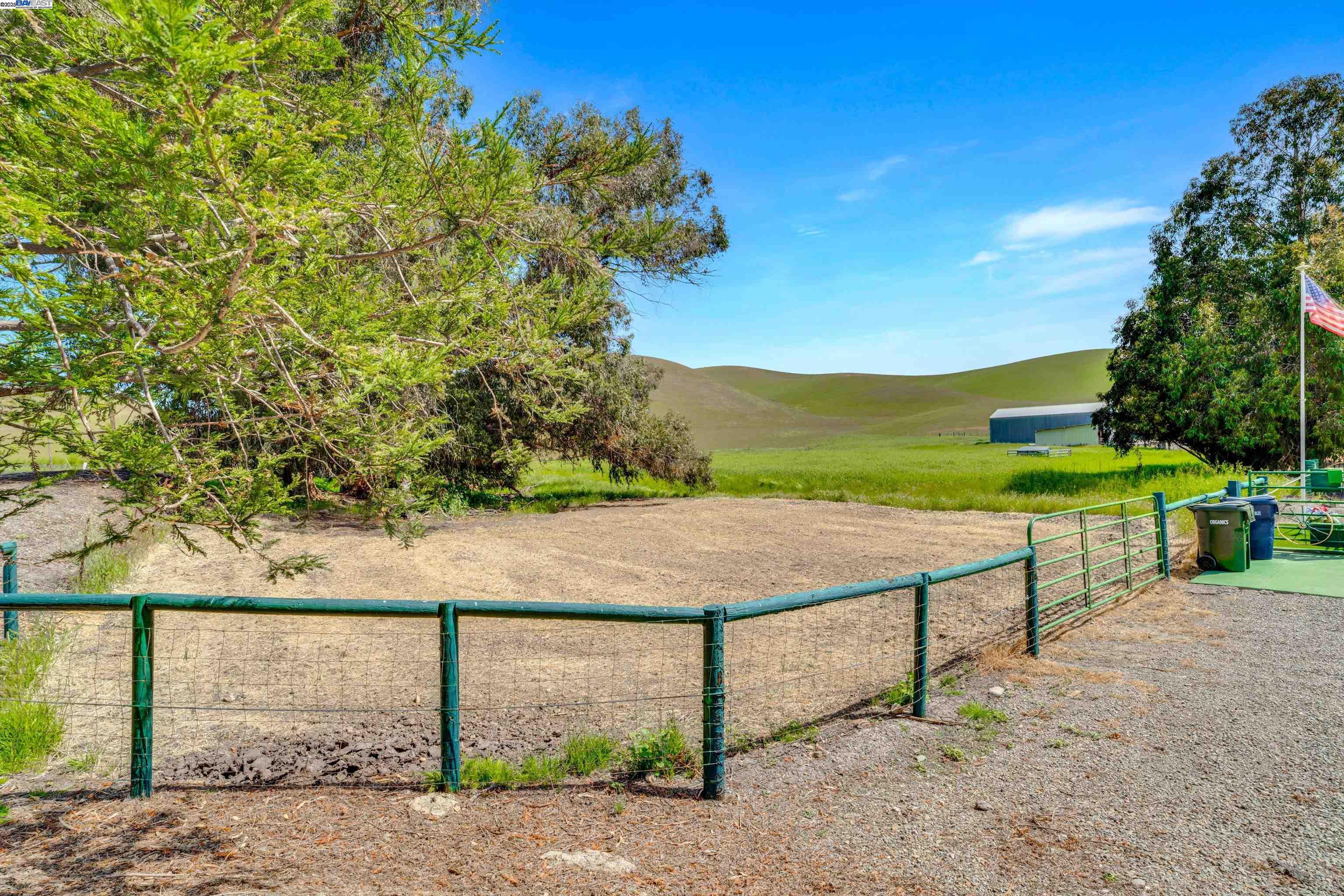 Detail Gallery Image 3 of 50 For 7033 Collier Canyon Rd, Livermore,  CA 94551 - 3 Beds | 2 Baths