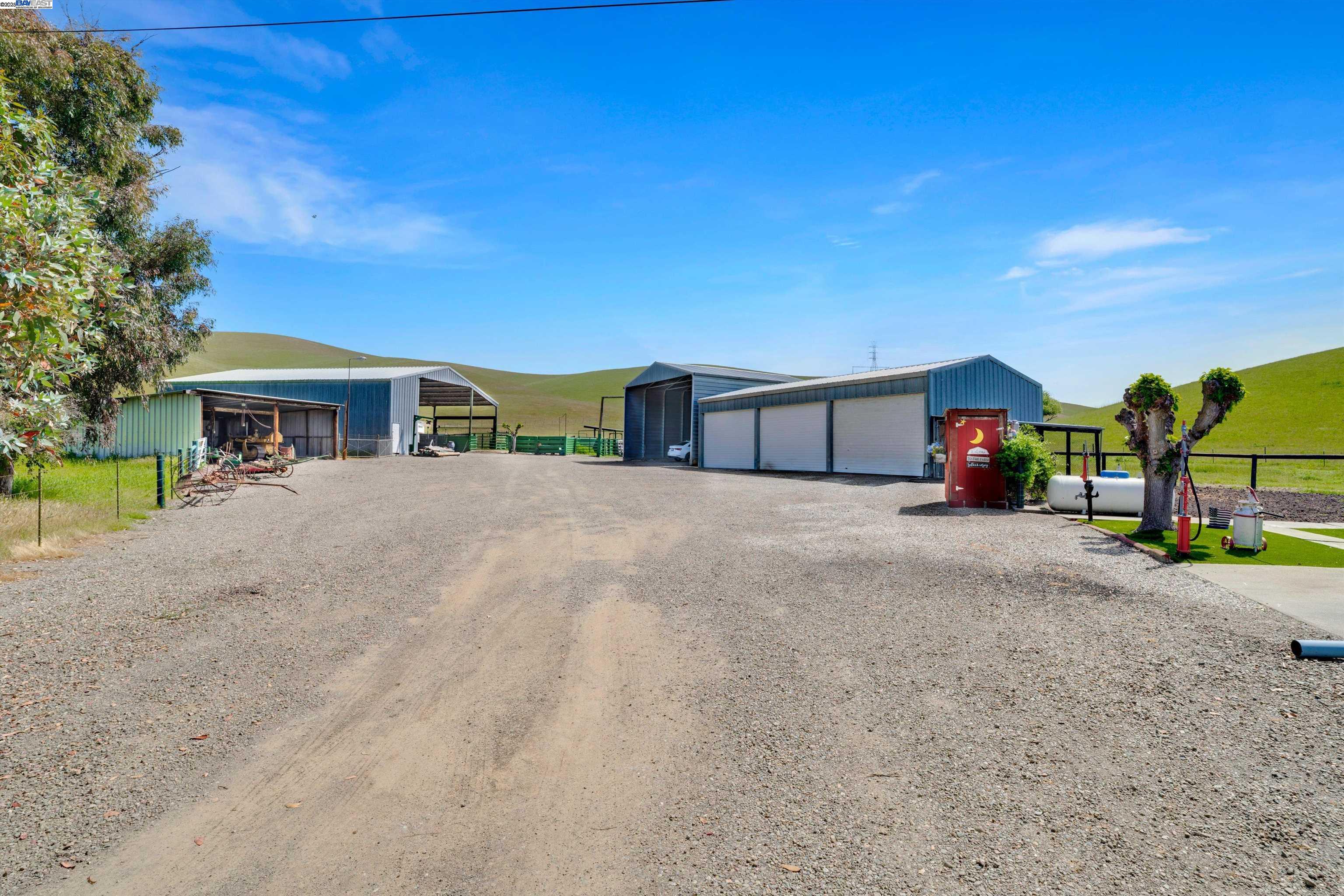 Detail Gallery Image 37 of 50 For 7033 Collier Canyon Rd, Livermore,  CA 94551 - 3 Beds | 2 Baths