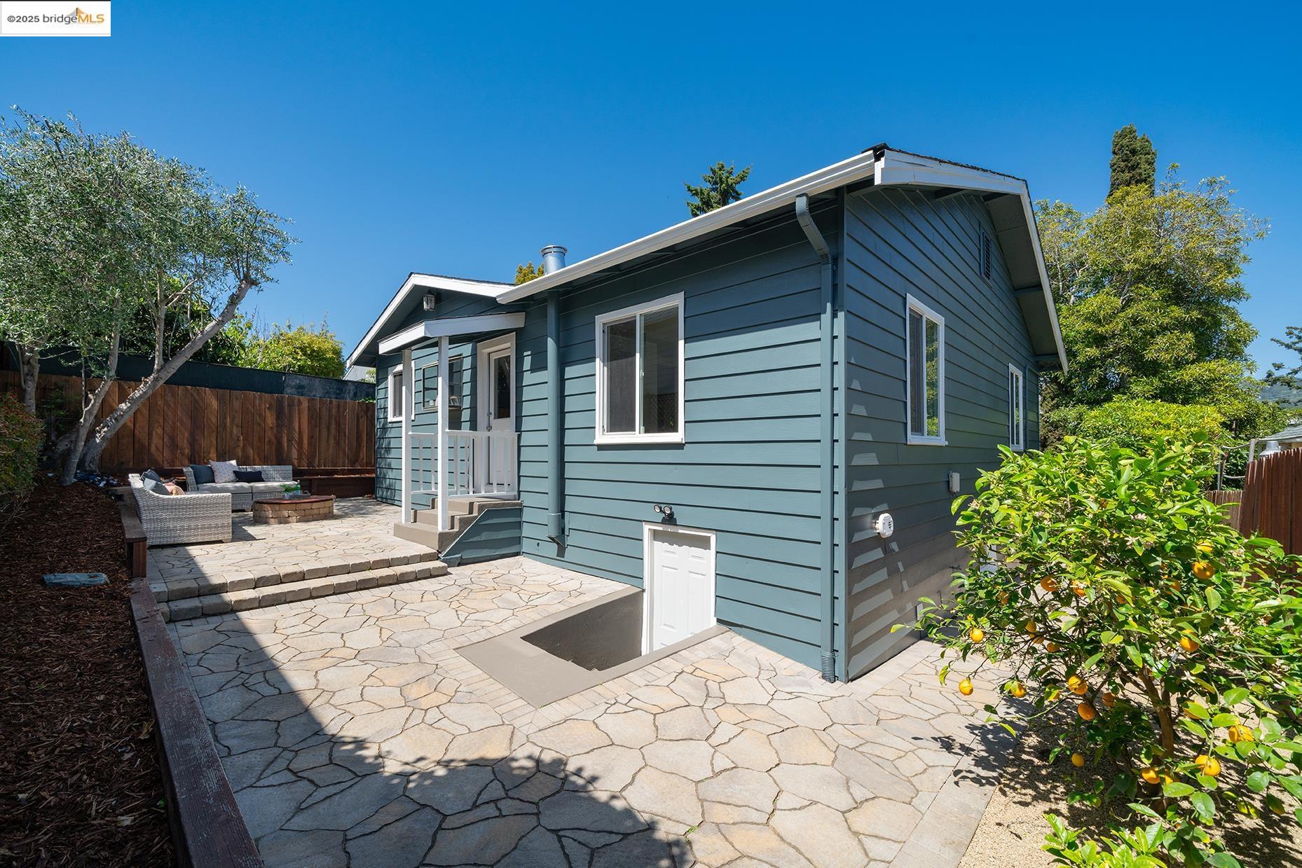 Detail Gallery Image 28 of 42 For 3459 Morcom, Oakland,  CA 94619 - 2 Beds | 2 Baths