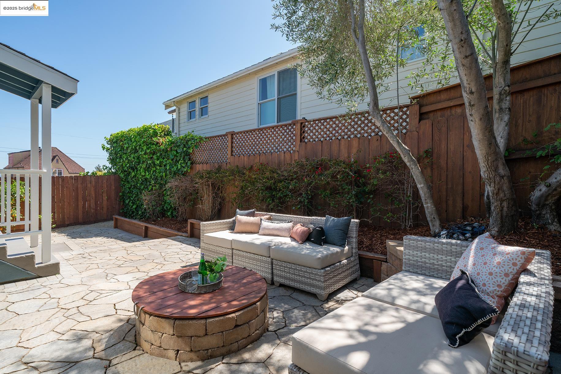 Detail Gallery Image 30 of 42 For 3459 Morcom, Oakland,  CA 94619 - 2 Beds | 2 Baths