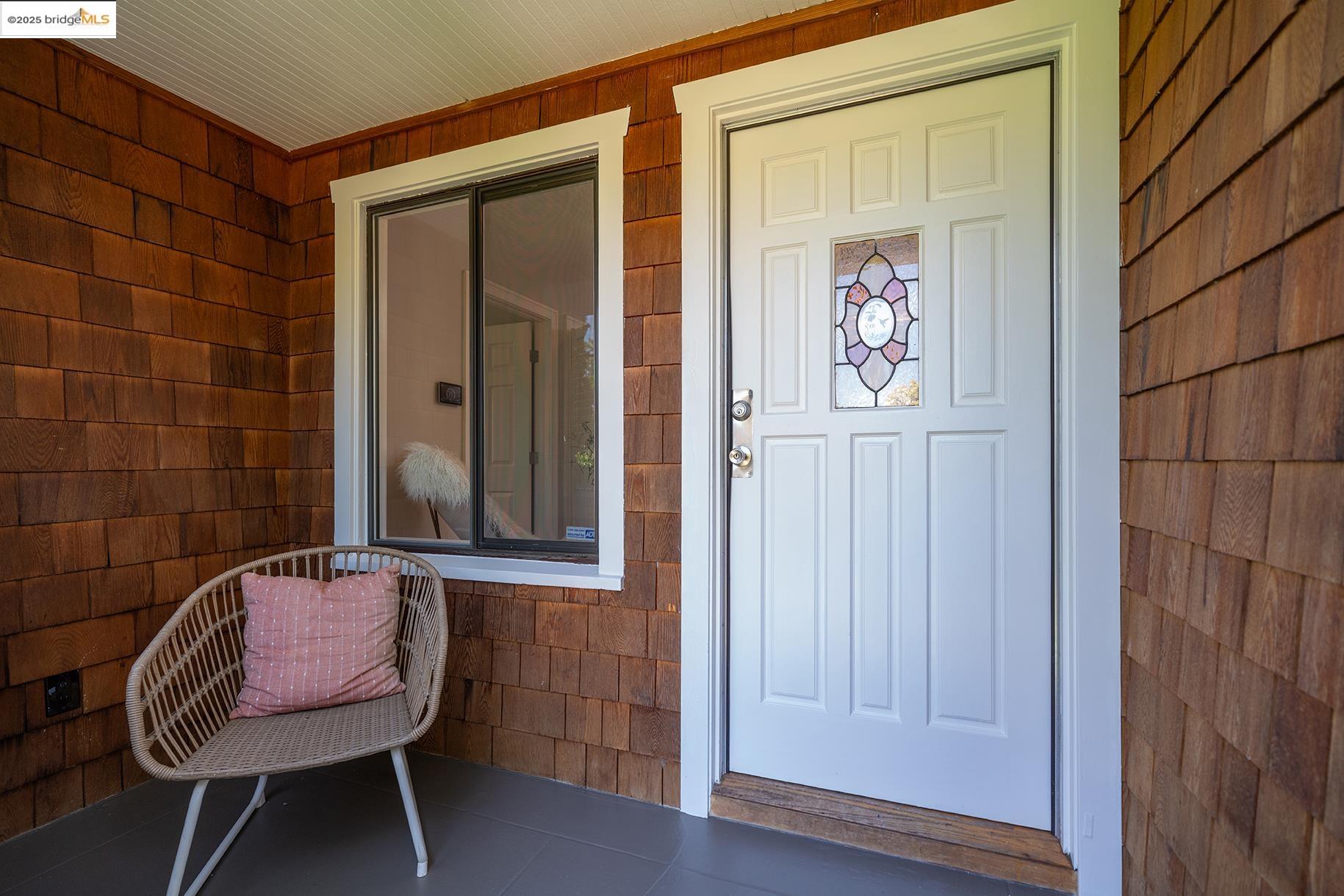 Detail Gallery Image 6 of 42 For 3459 Morcom, Oakland,  CA 94619 - 2 Beds | 2 Baths