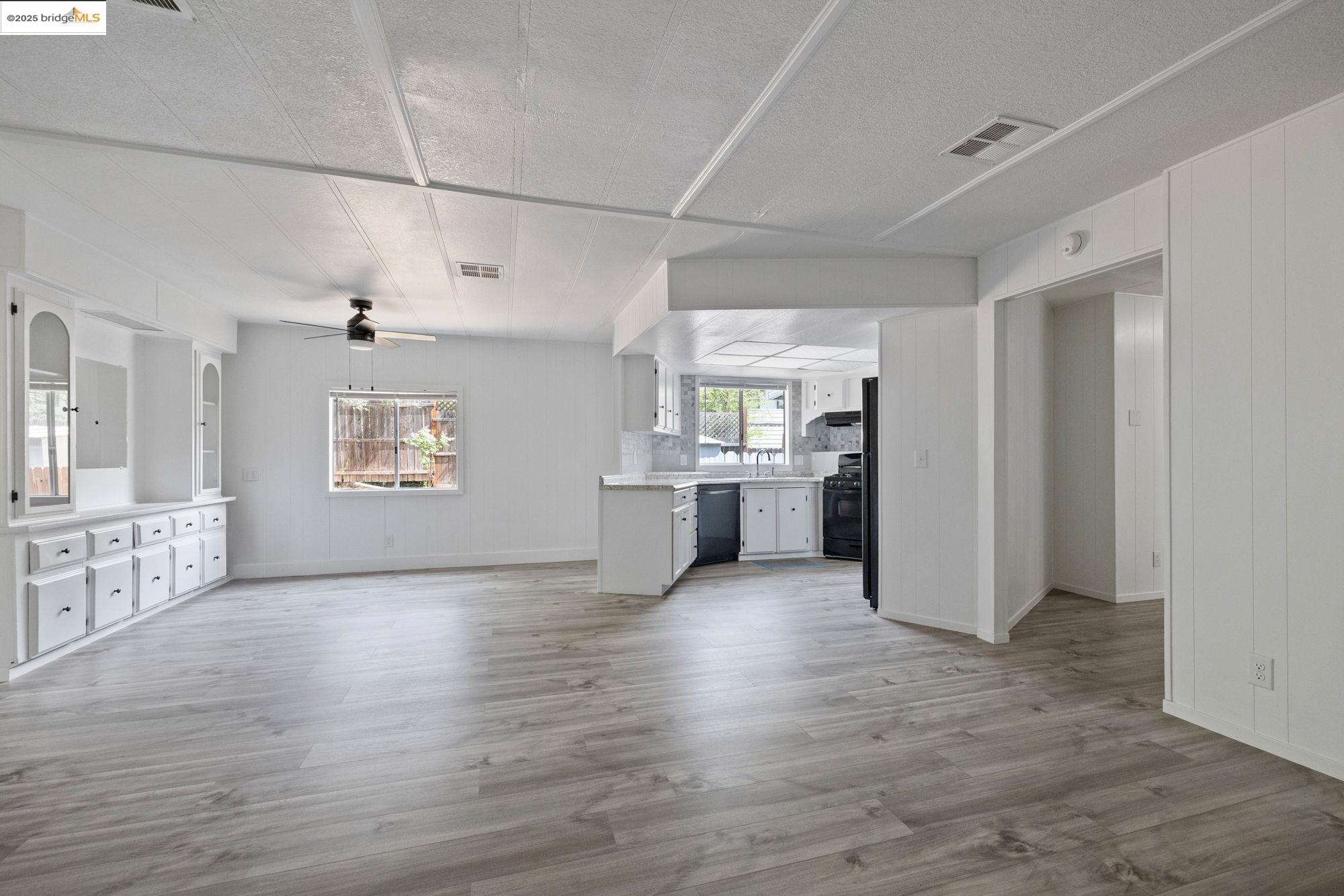 Detail Gallery Image 11 of 53 For 18801 Chabroullian, Jamestown,  CA 95327 - 4 Beds | 2 Baths