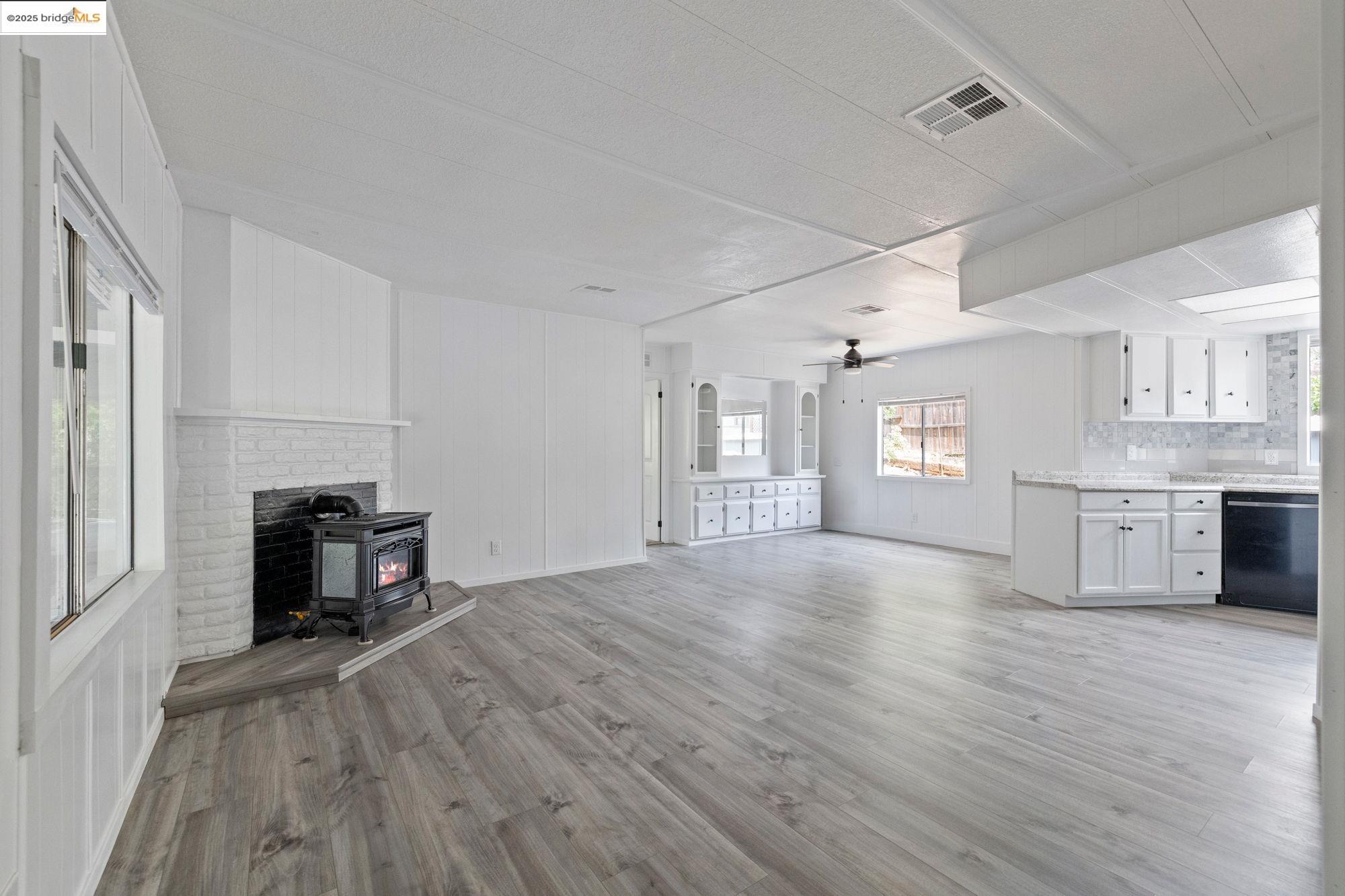 Detail Gallery Image 13 of 53 For 18801 Chabroullian, Jamestown,  CA 95327 - 4 Beds | 2 Baths