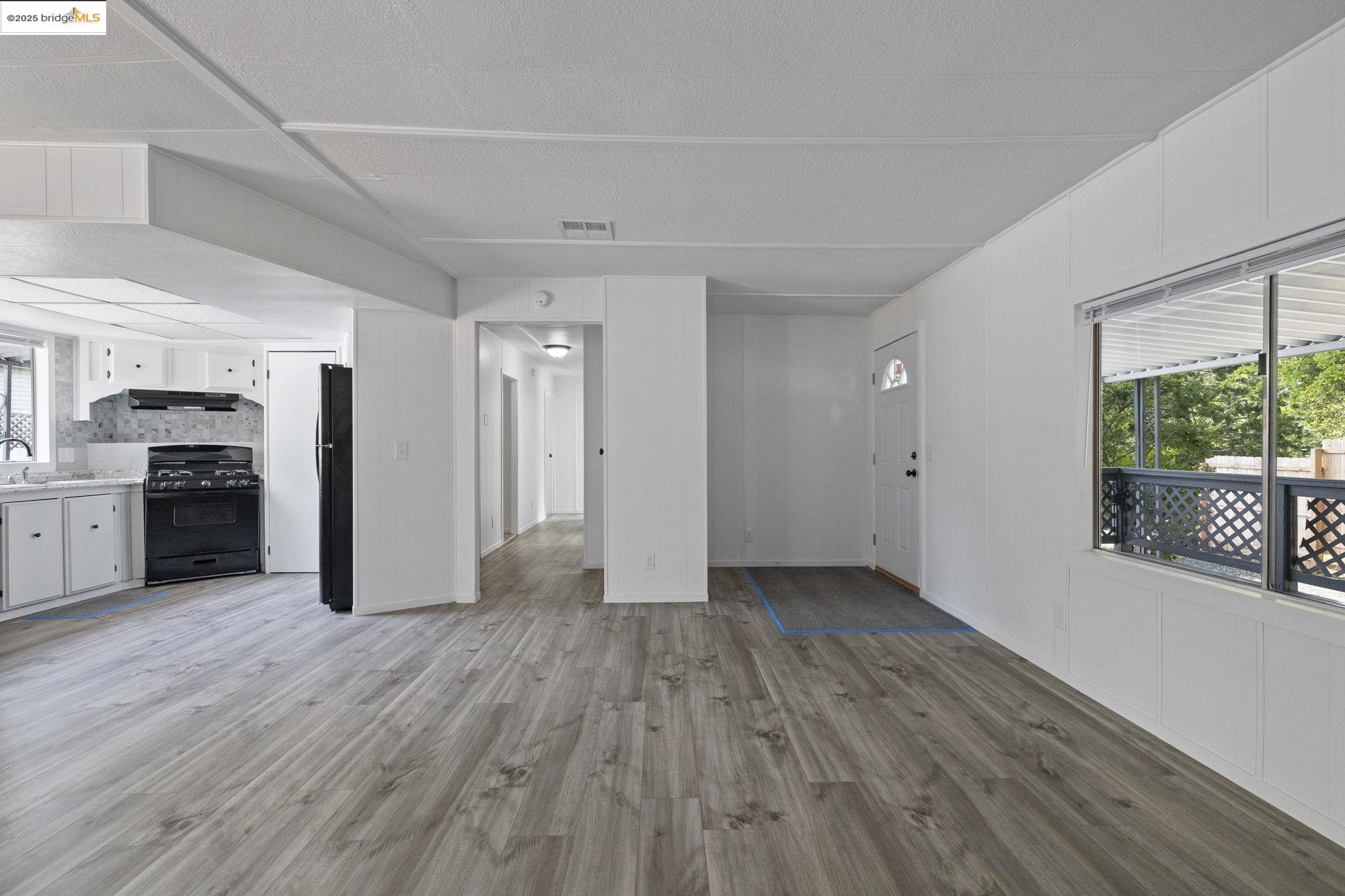 Detail Gallery Image 10 of 53 For 18801 Chabroullian, Jamestown,  CA 95327 - 4 Beds | 2 Baths