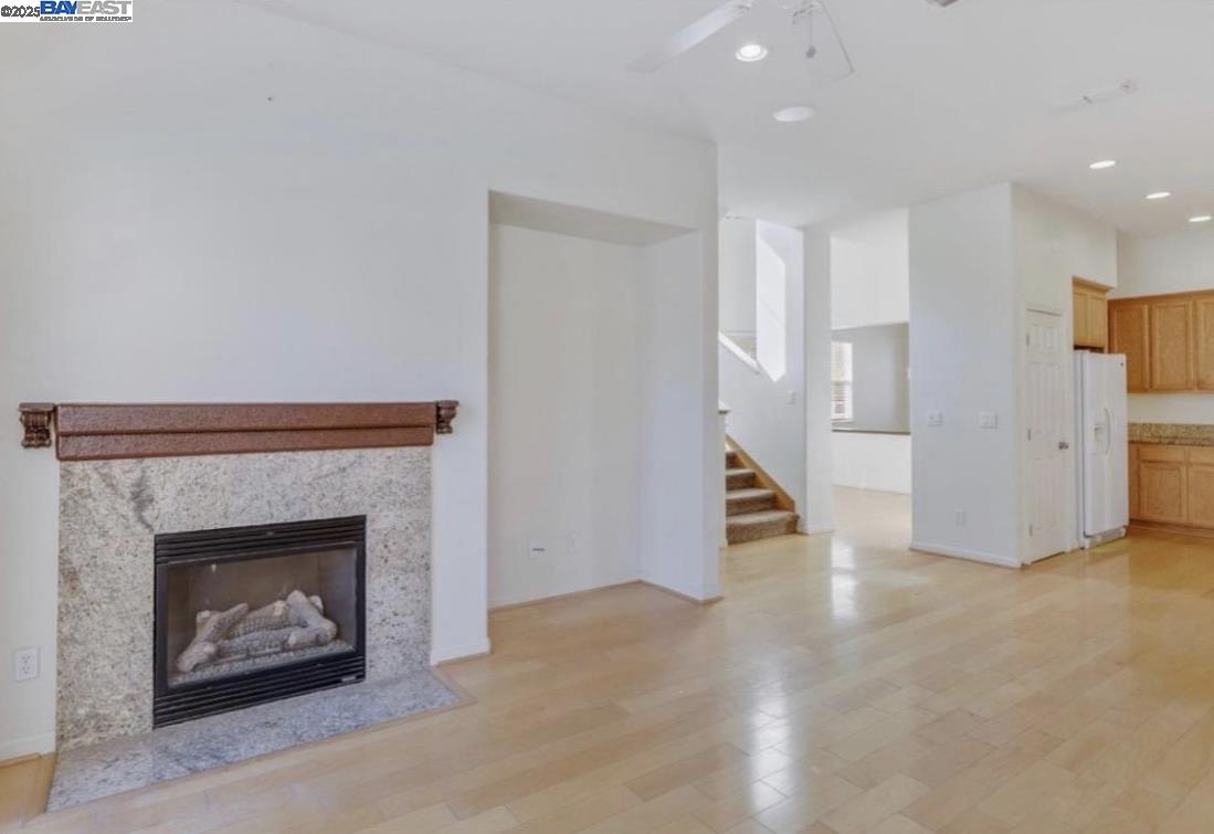 Detail Gallery Image 6 of 13 For 557 Stetson Drive, Oakdale,  CA 95361 - 5 Beds | 4 Baths