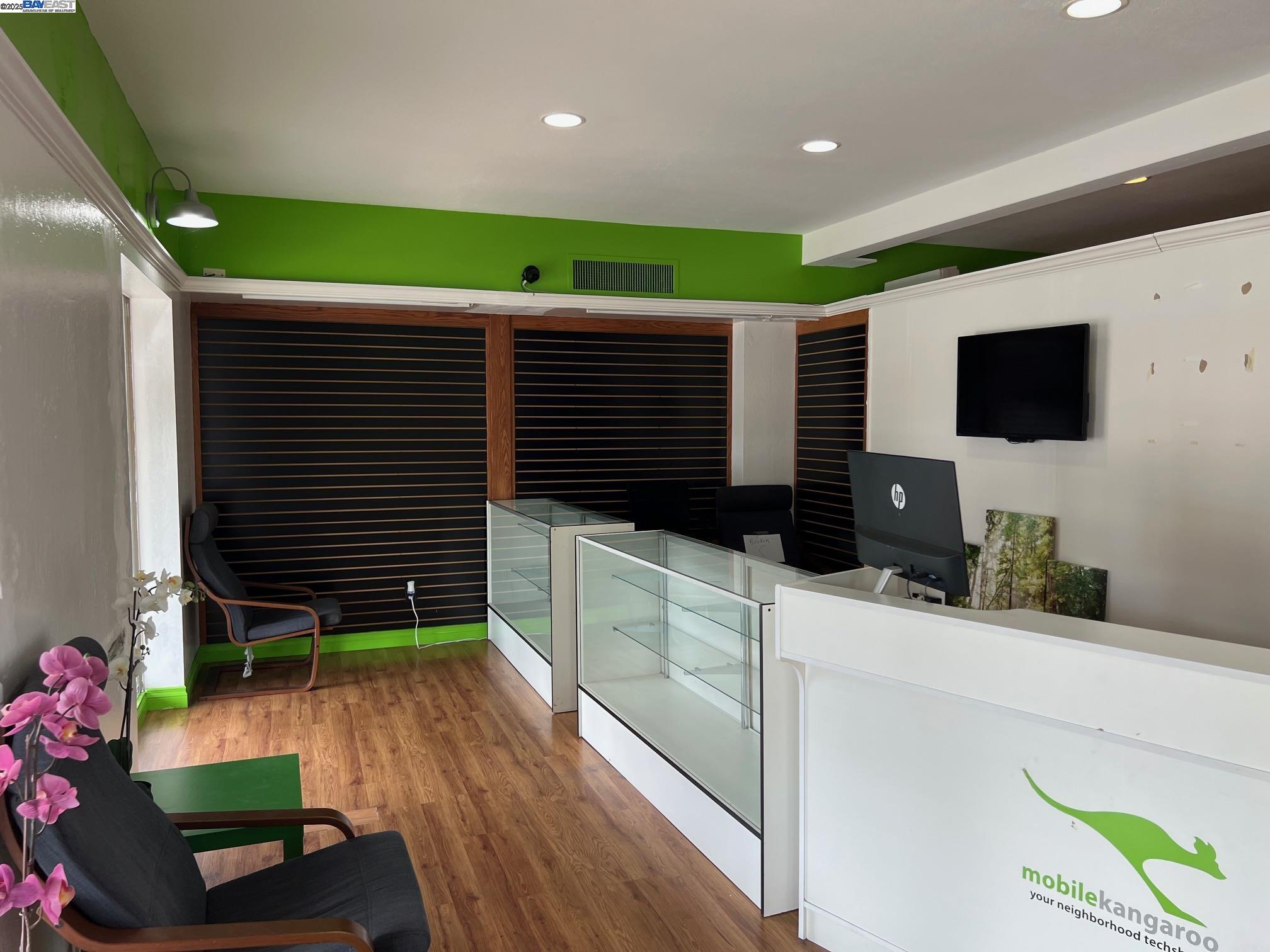 Detail Gallery Image 11 of 13 For 610 Main St, Pleasanton,  CA 94566 - – Beds | – Baths