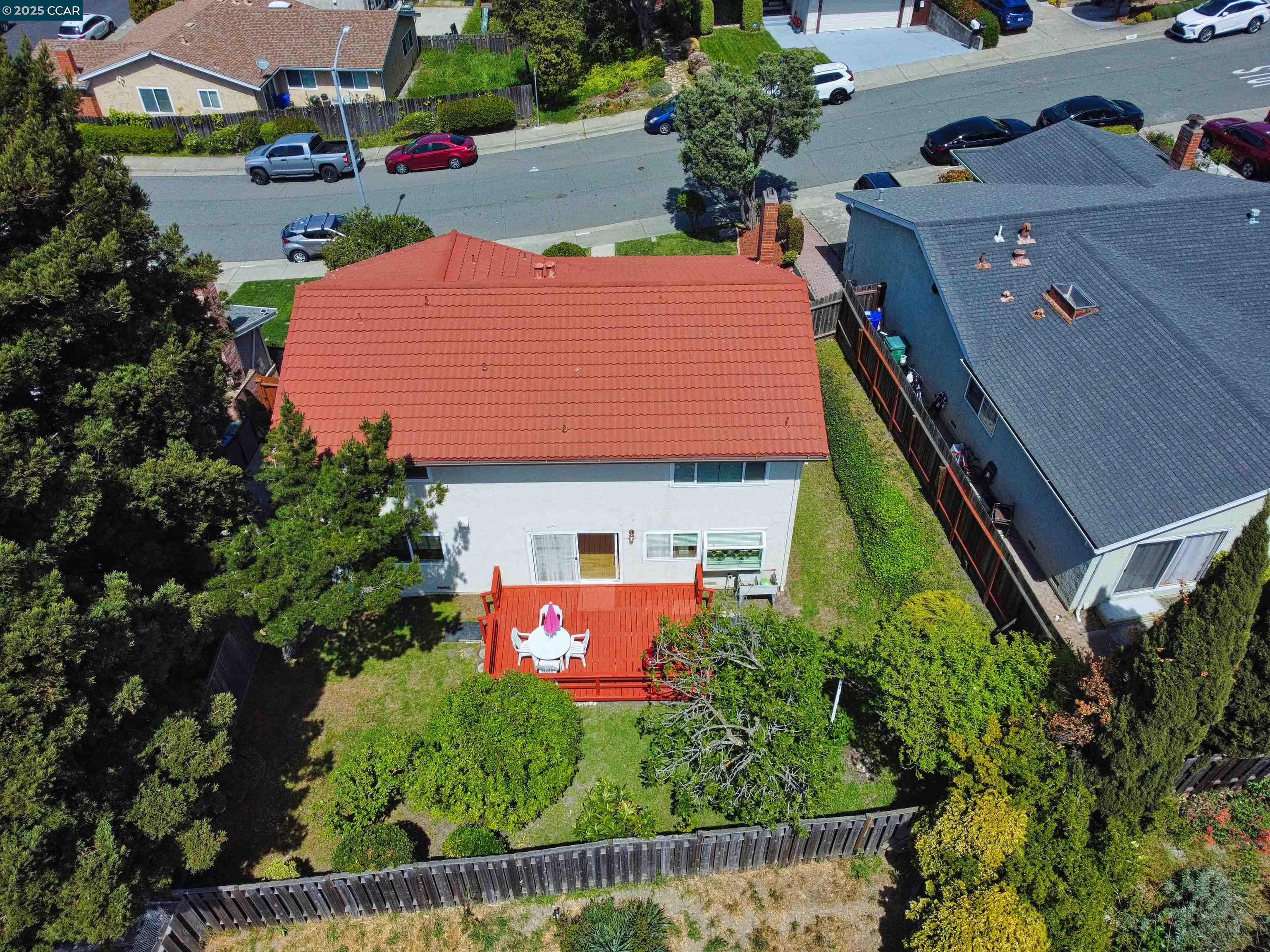 Detail Gallery Image 2 of 33 For 1207 Club Dr, Richmond,  CA 94803 - 3 Beds | 2/1 Baths