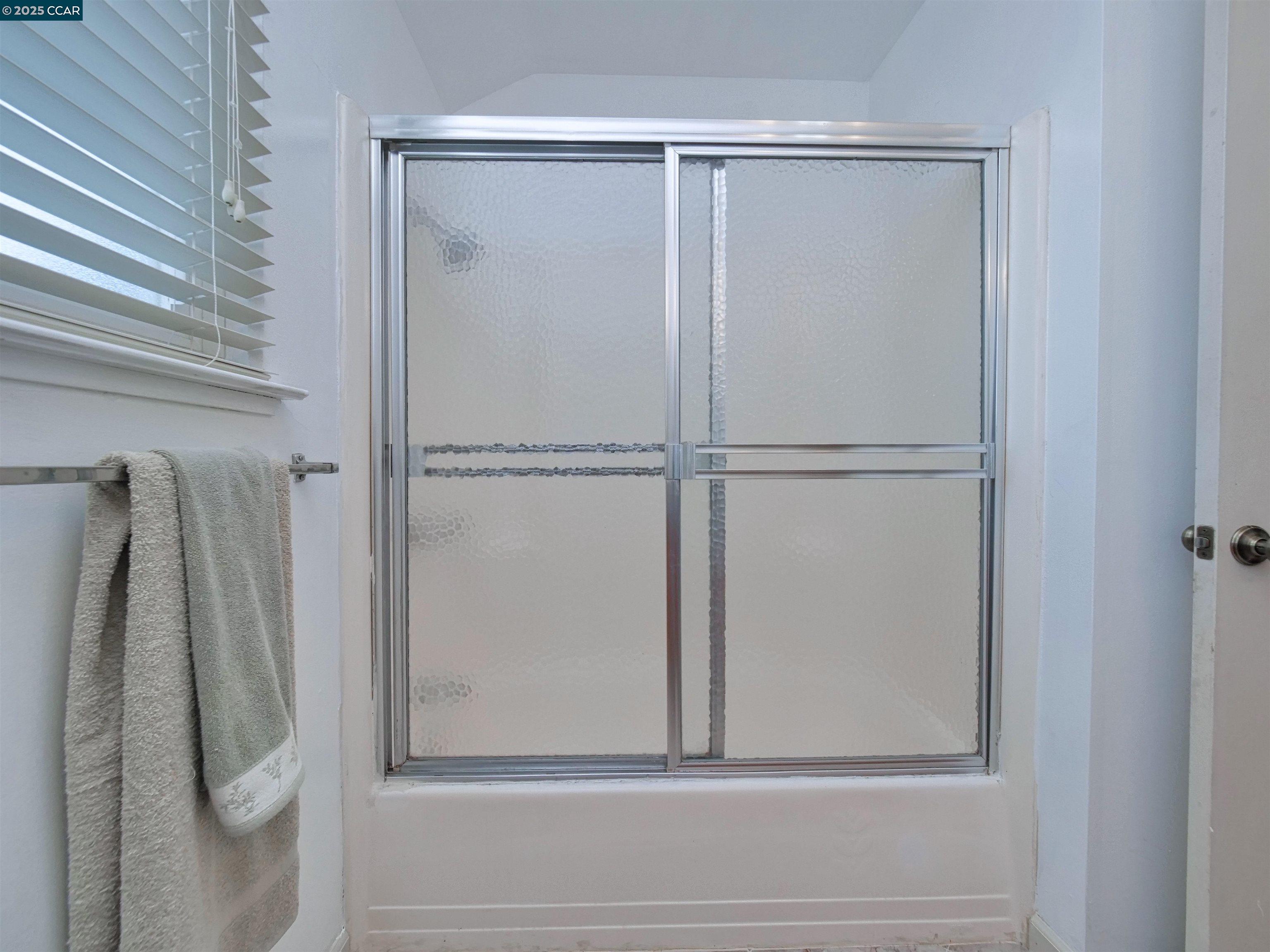 Detail Gallery Image 24 of 33 For 1207 Club Dr, Richmond,  CA 94803 - 3 Beds | 2/1 Baths