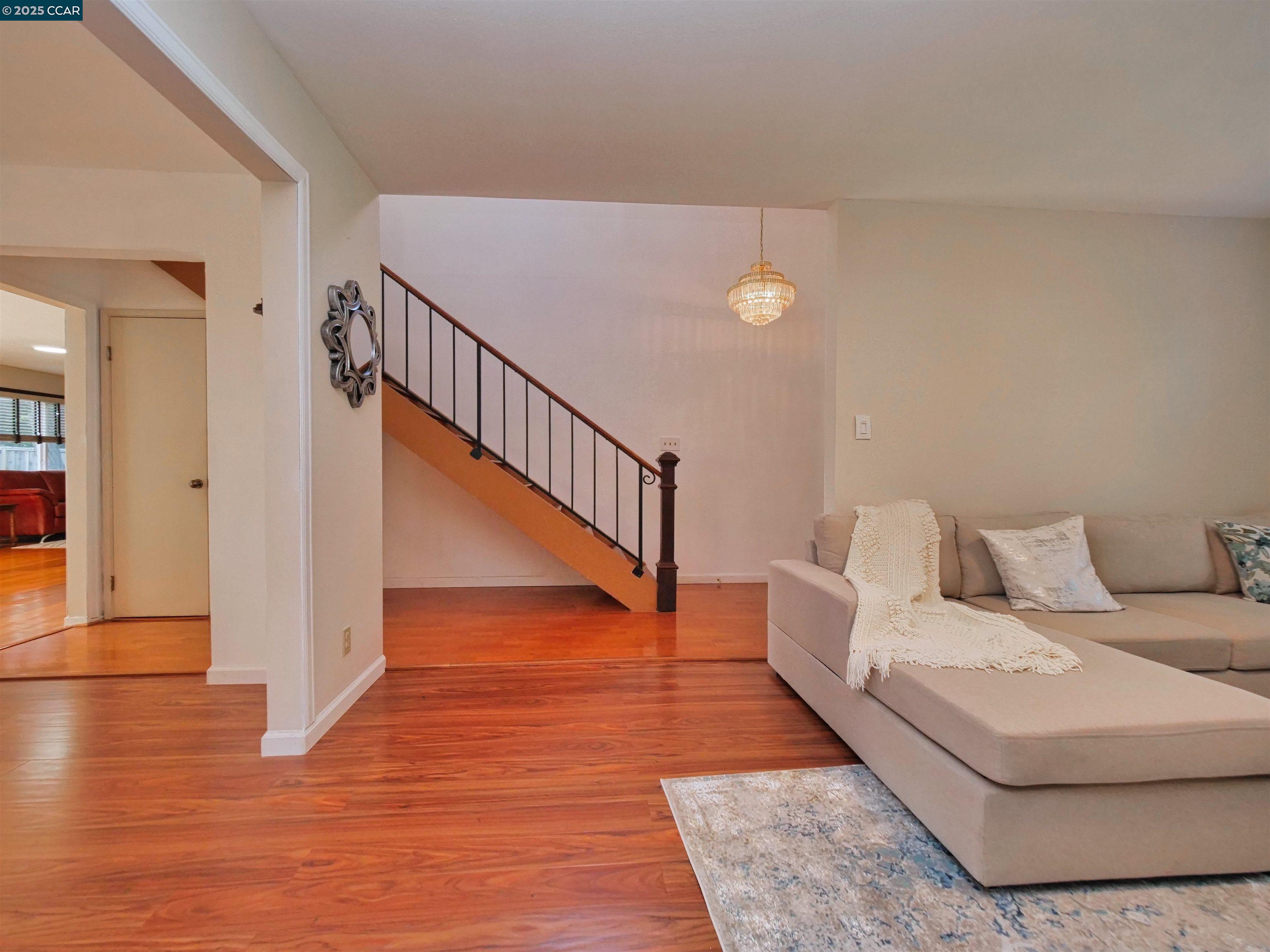 Detail Gallery Image 6 of 33 For 1207 Club Dr, Richmond,  CA 94803 - 3 Beds | 2/1 Baths