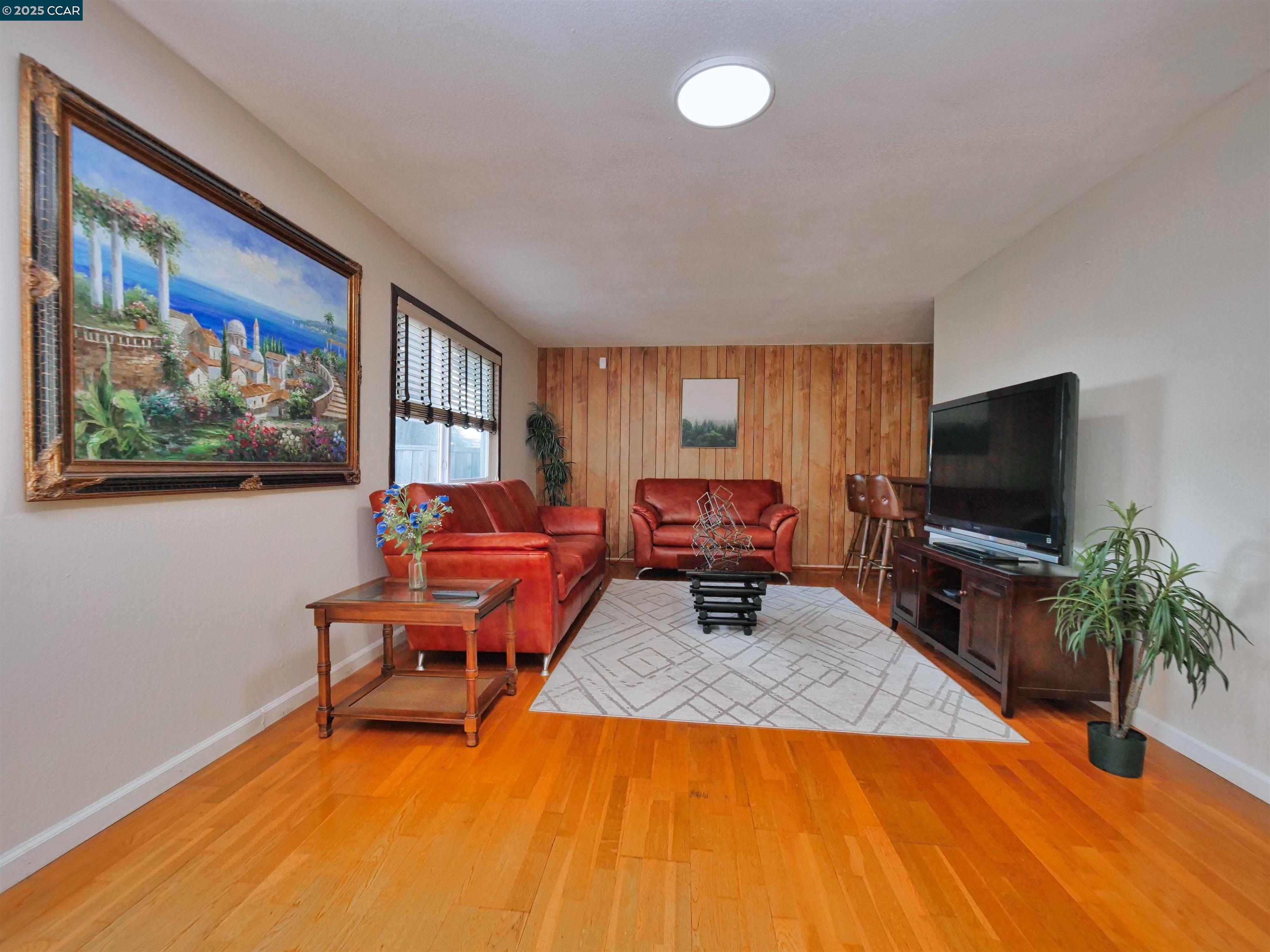 Detail Gallery Image 10 of 33 For 1207 Club Dr, Richmond,  CA 94803 - 3 Beds | 2/1 Baths