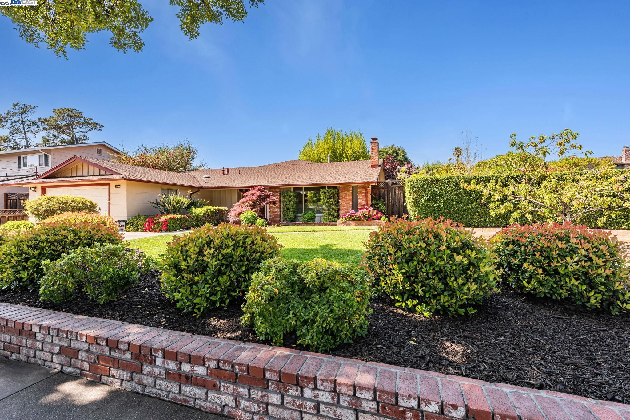 Detail Gallery Image 2 of 60 For 35494 Blackburn Dr, Newark,  CA 94560 - 4 Beds | 3 Baths