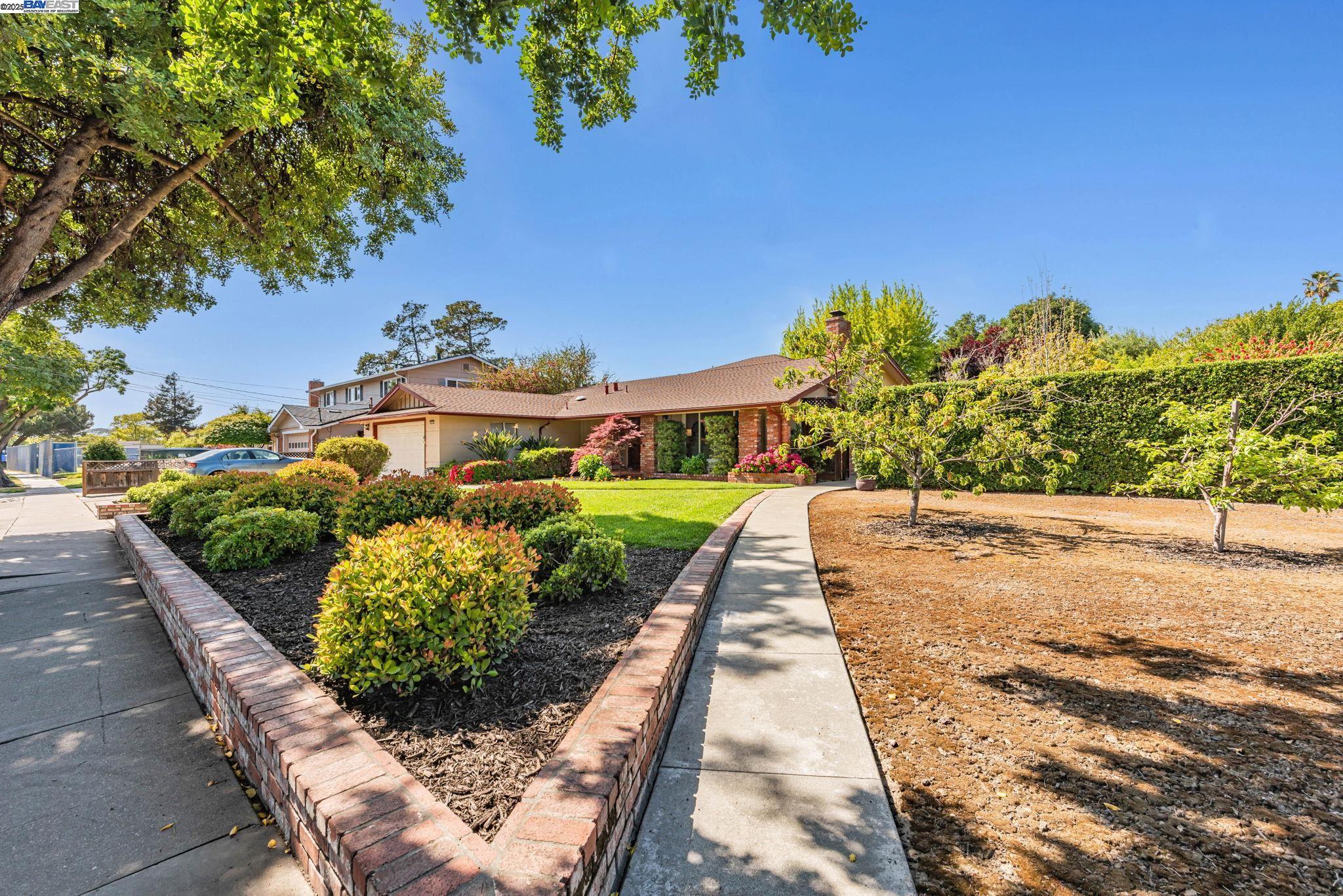 Detail Gallery Image 3 of 60 For 35494 Blackburn Dr, Newark,  CA 94560 - 4 Beds | 3 Baths