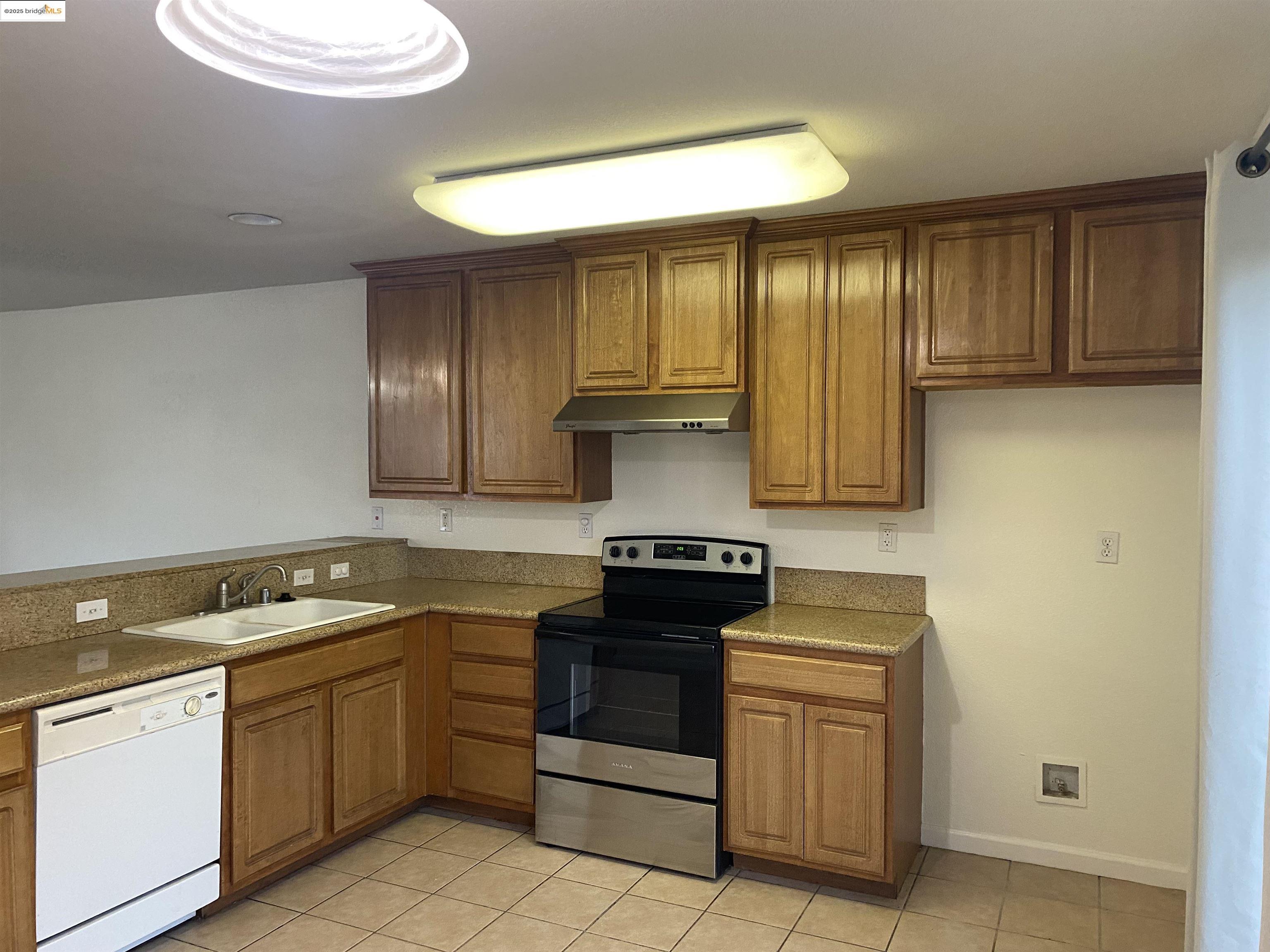 4549 TORTUGA COURT, Stockton, California 95210, 3 Bedrooms Bedrooms, 6 Rooms Rooms,2 BathroomsBathrooms,Residential Lease,For Rent,4549 TORTUGA COURT,41094581
