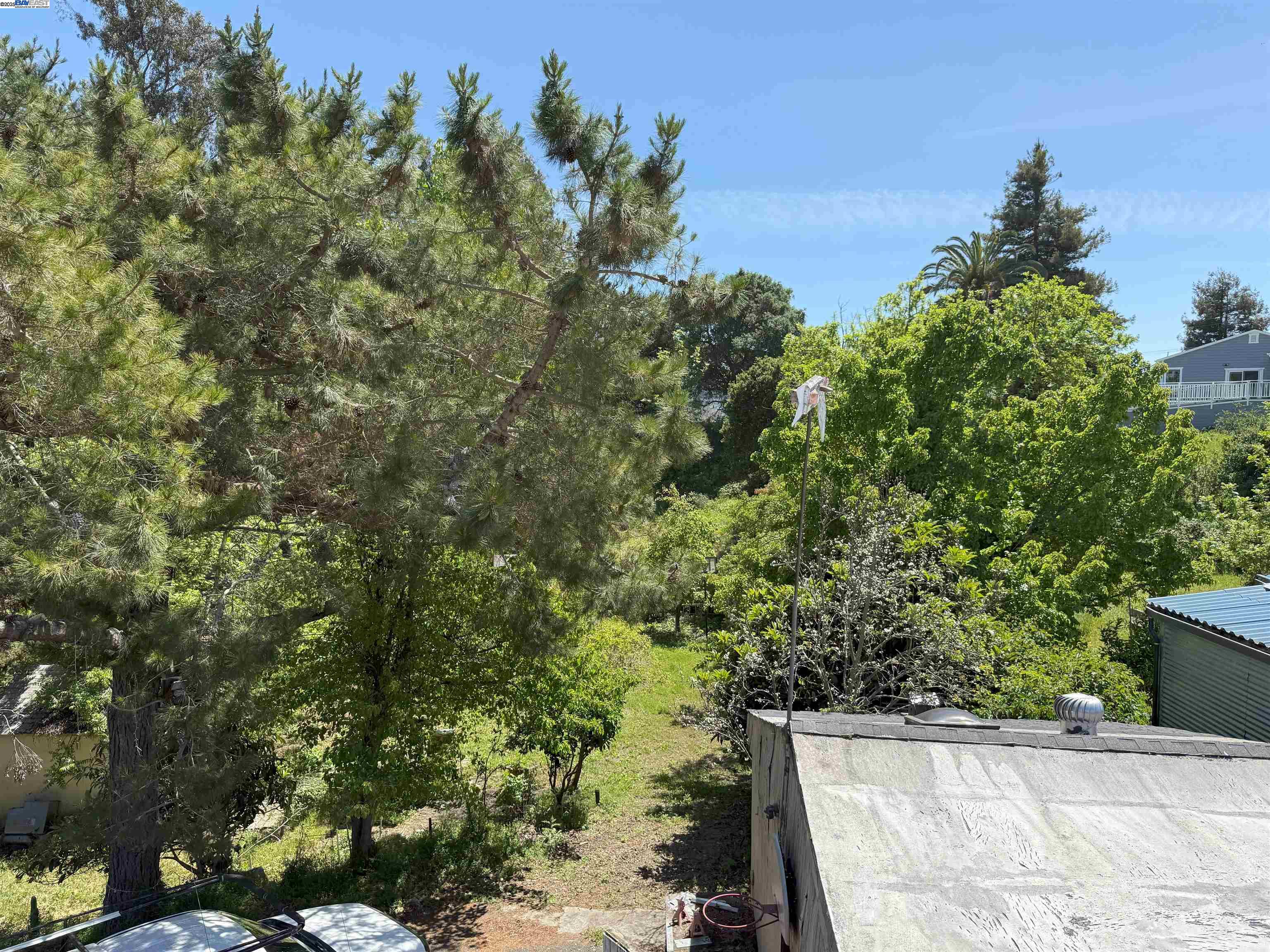 Detail Gallery Image 23 of 36 For 663 Renfrew Rd, El Sobrante,  CA 94803 - 3 Beds | 3 Baths