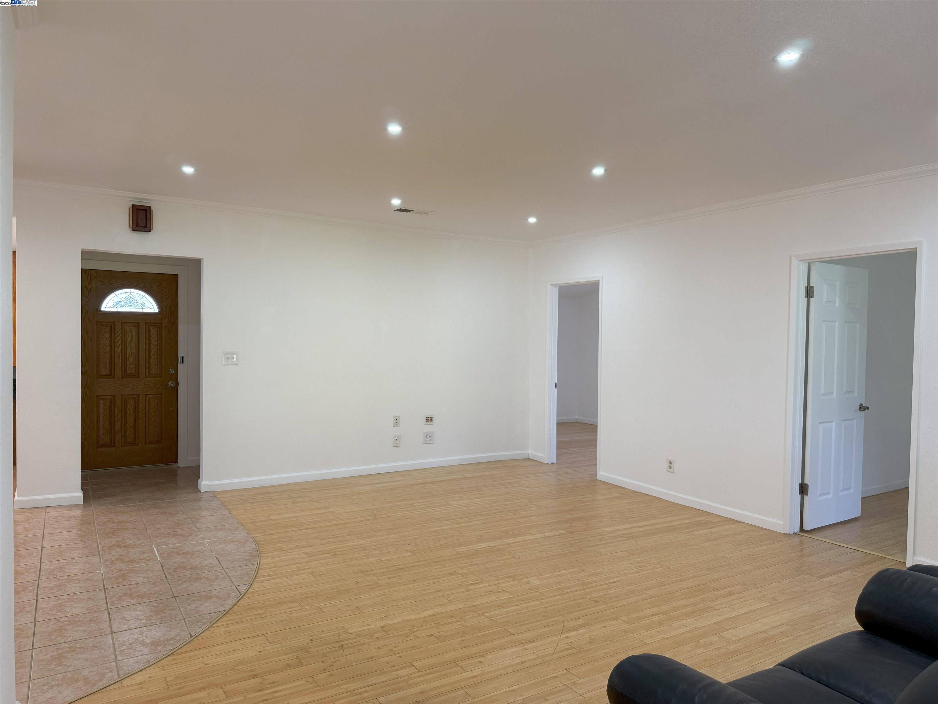 Detail Gallery Image 8 of 36 For 663 Renfrew Rd, El Sobrante,  CA 94803 - 3 Beds | 3 Baths