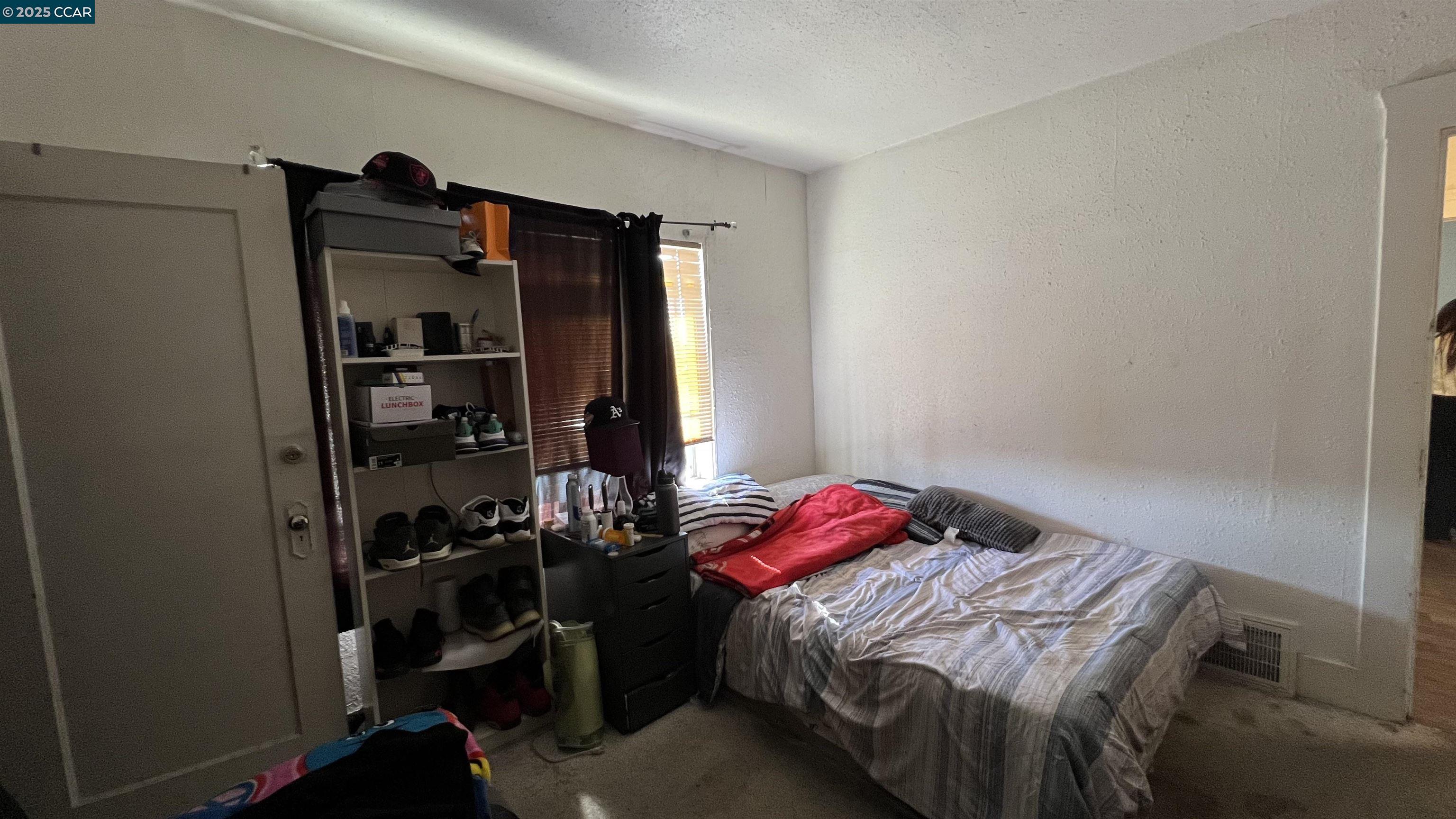 Detail Gallery Image 5 of 15 For 2619 62nd Ave., Oakland,  CA 94605 - 2 Beds | 1 Baths
