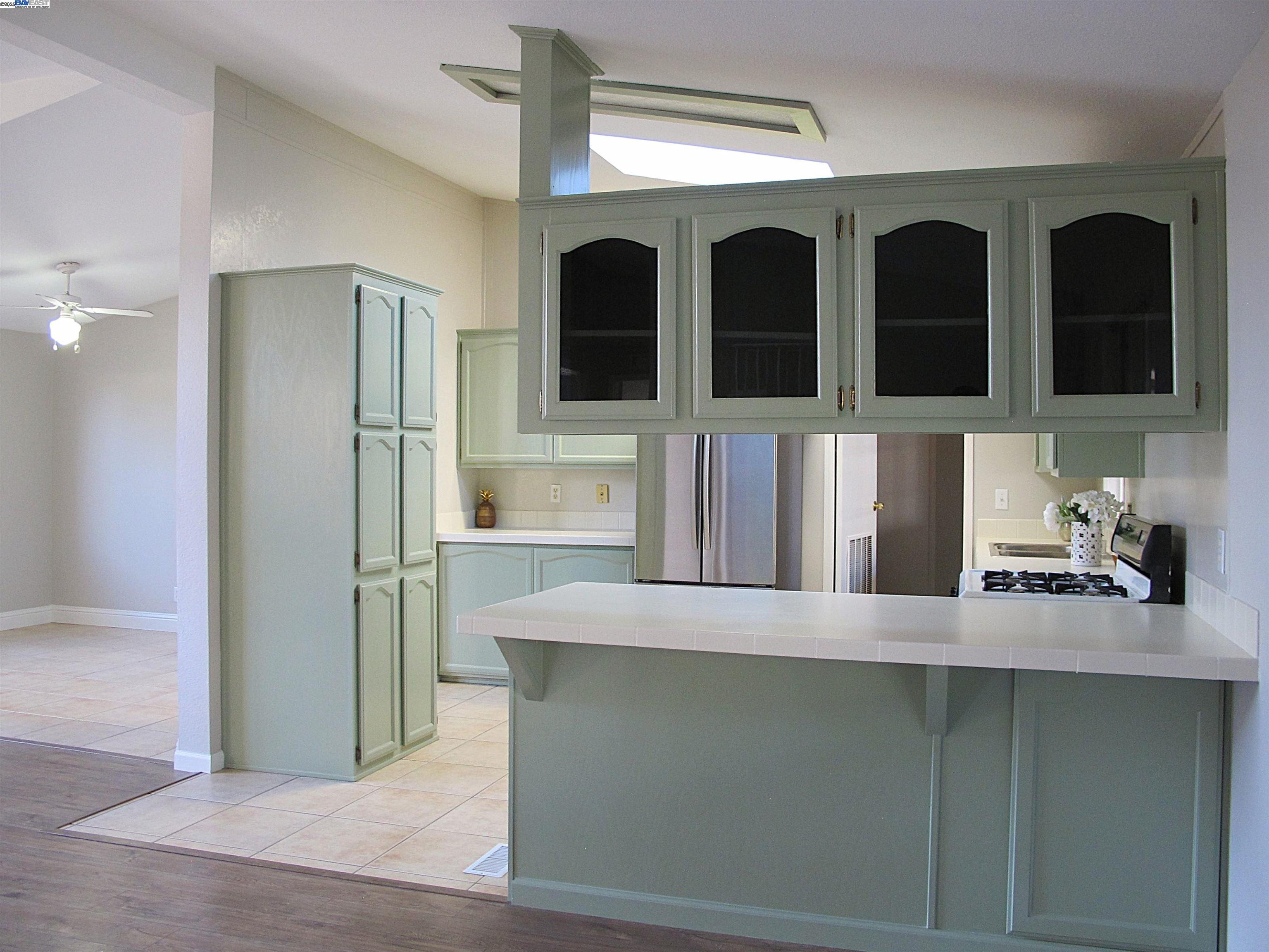 Detail Gallery Image 7 of 30 For 200 Ford Rd #63,  San Jose,  CA 95138 - 3 Beds | 2 Baths