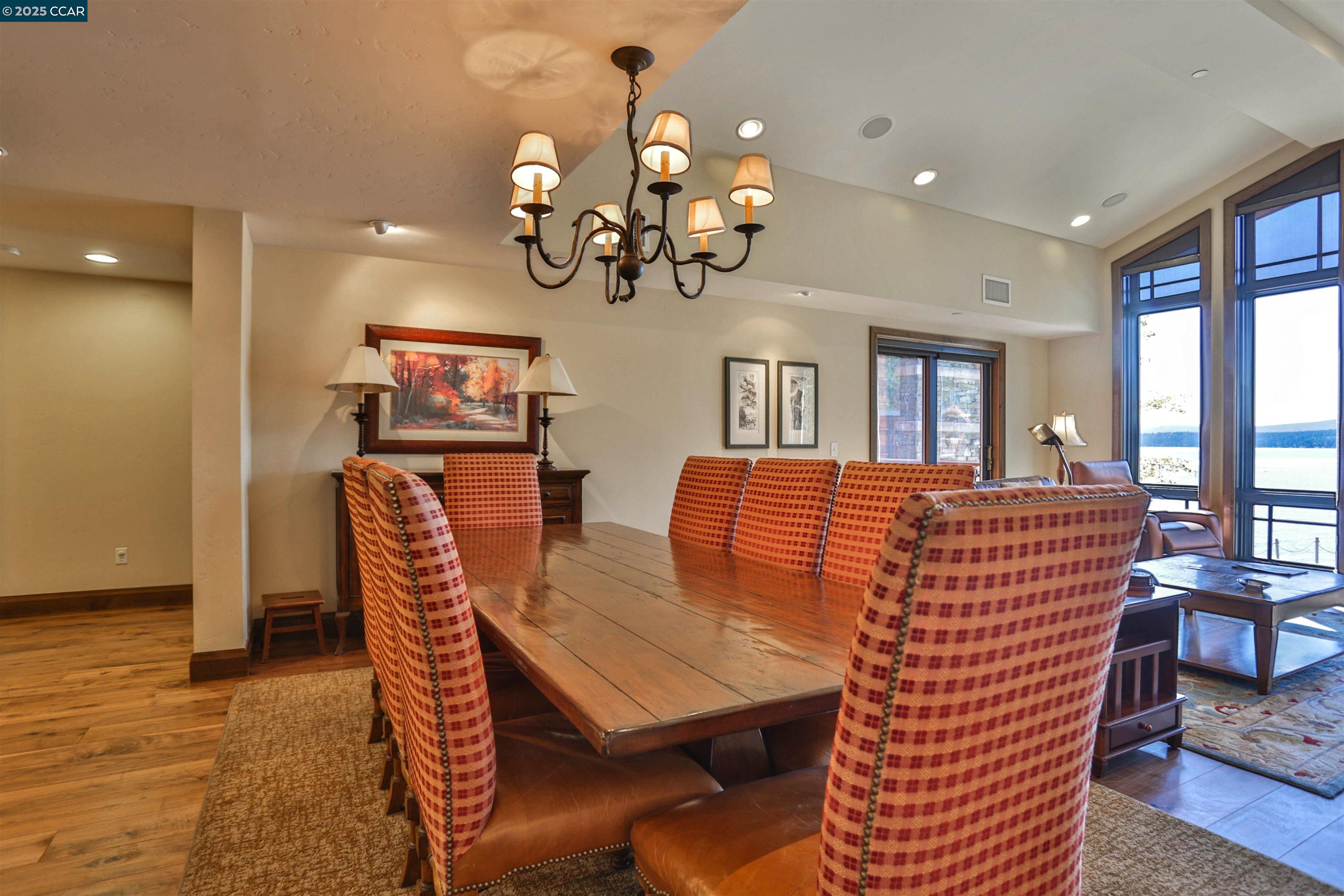 Detail Gallery Image 11 of 28 For 6750 North Lake Blvd 6b,  Tahoe Vista,  CA 96148 - 3 Beds | 3 Baths