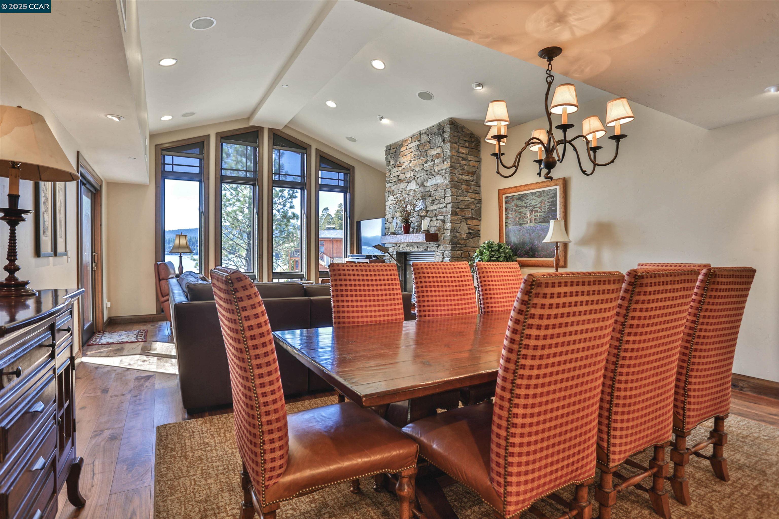 Detail Gallery Image 12 of 28 For 6750 North Lake Blvd 6b,  Tahoe Vista,  CA 96148 - 3 Beds | 3 Baths