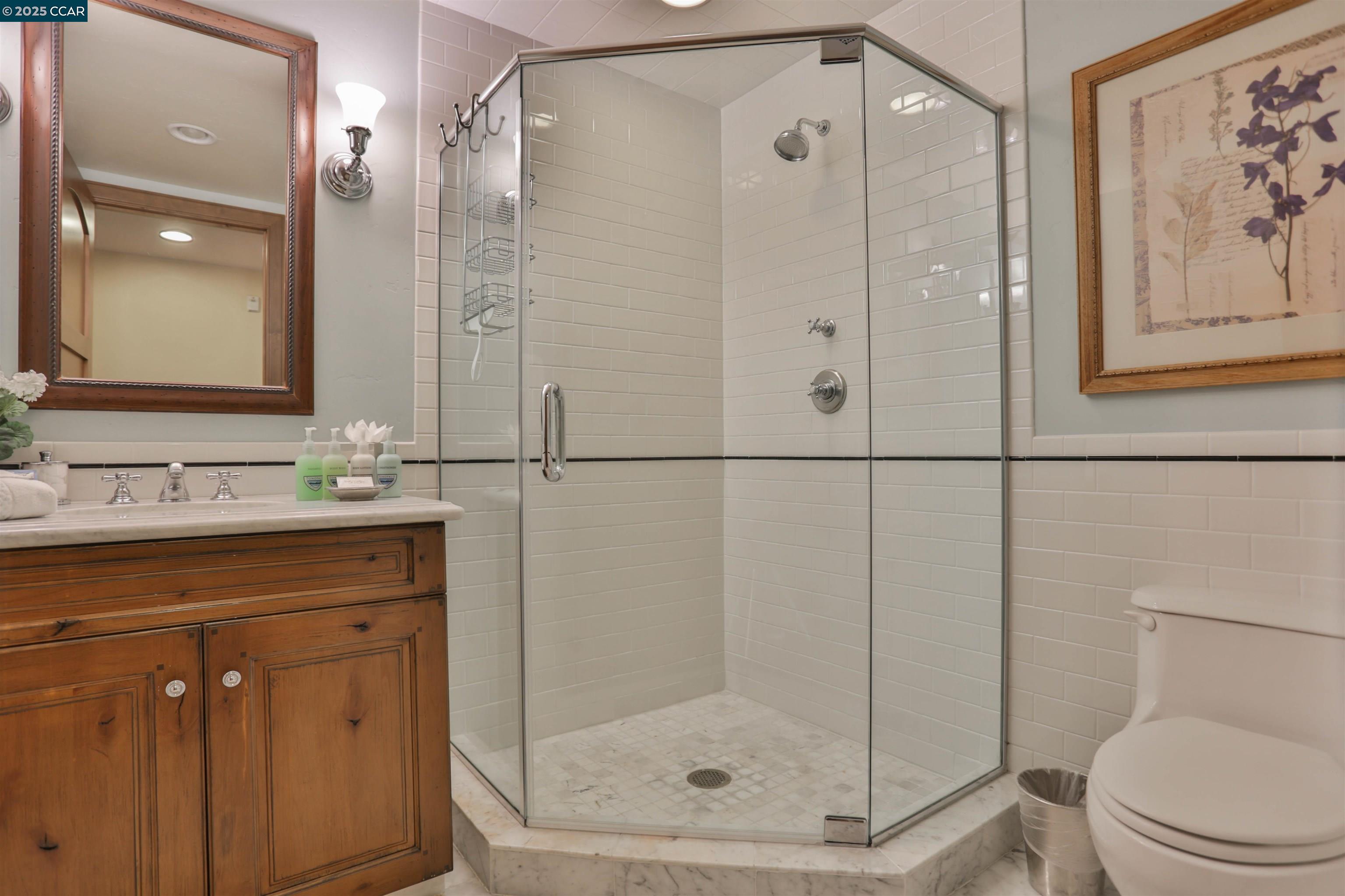 Detail Gallery Image 3 of 28 For 6750 North Lake Blvd 6b,  Tahoe Vista,  CA 96148 - 3 Beds | 3 Baths