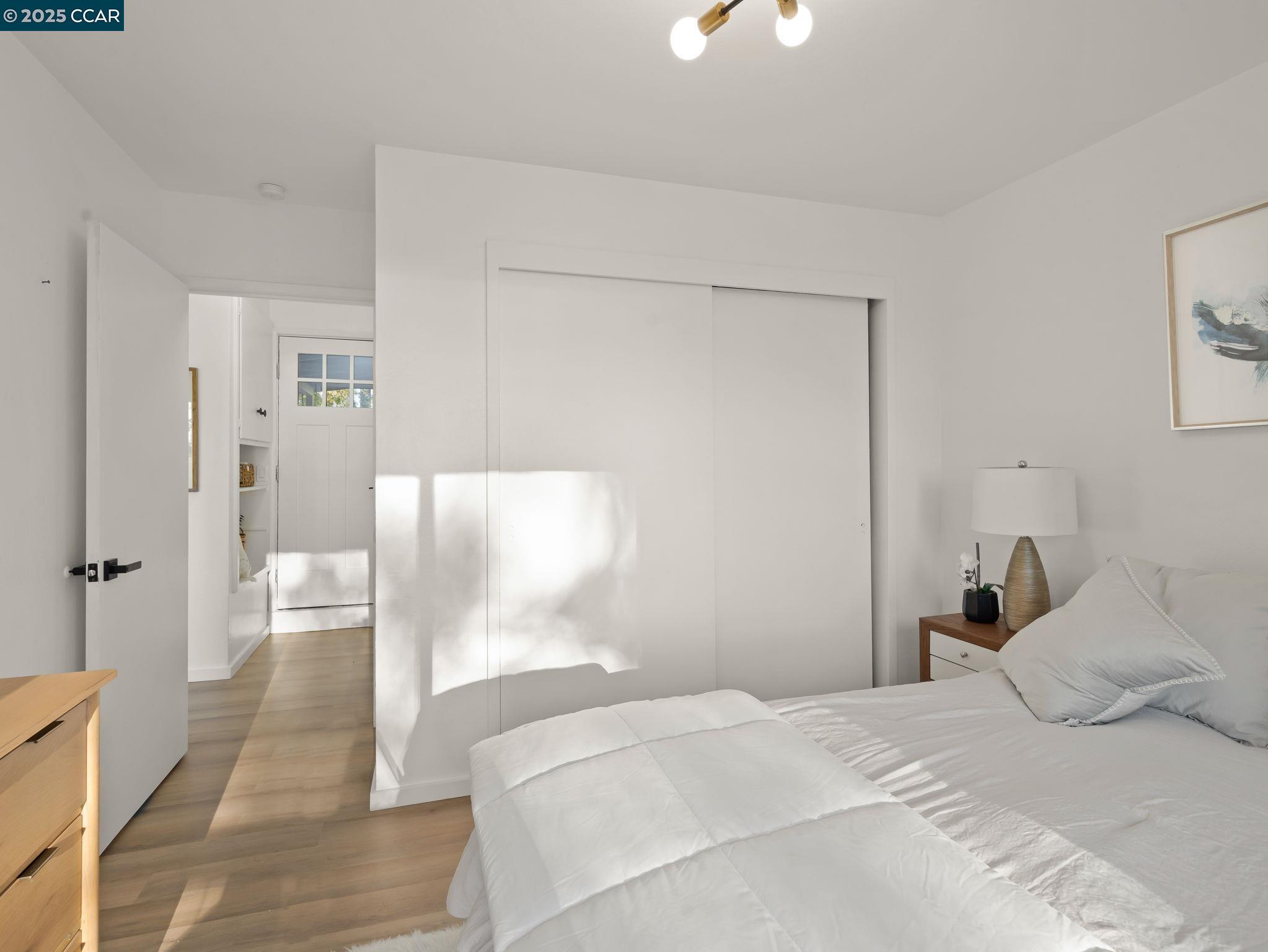 Detail Gallery Image 18 of 41 For 230 Fairlawn Dr, Berkeley,  CA 94708 - 4 Beds | 2 Baths