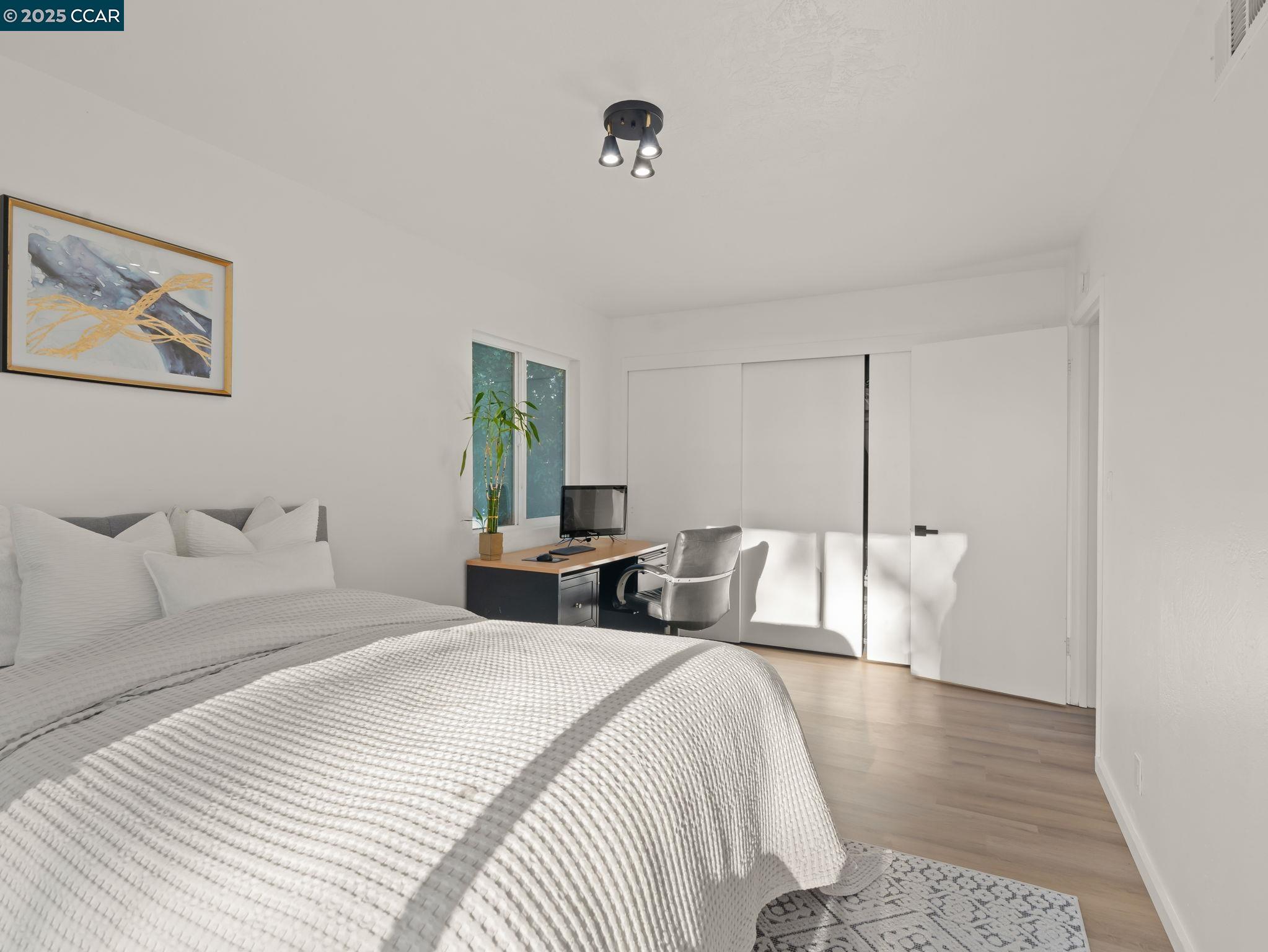 Detail Gallery Image 24 of 41 For 230 Fairlawn Dr, Berkeley,  CA 94708 - 4 Beds | 2 Baths