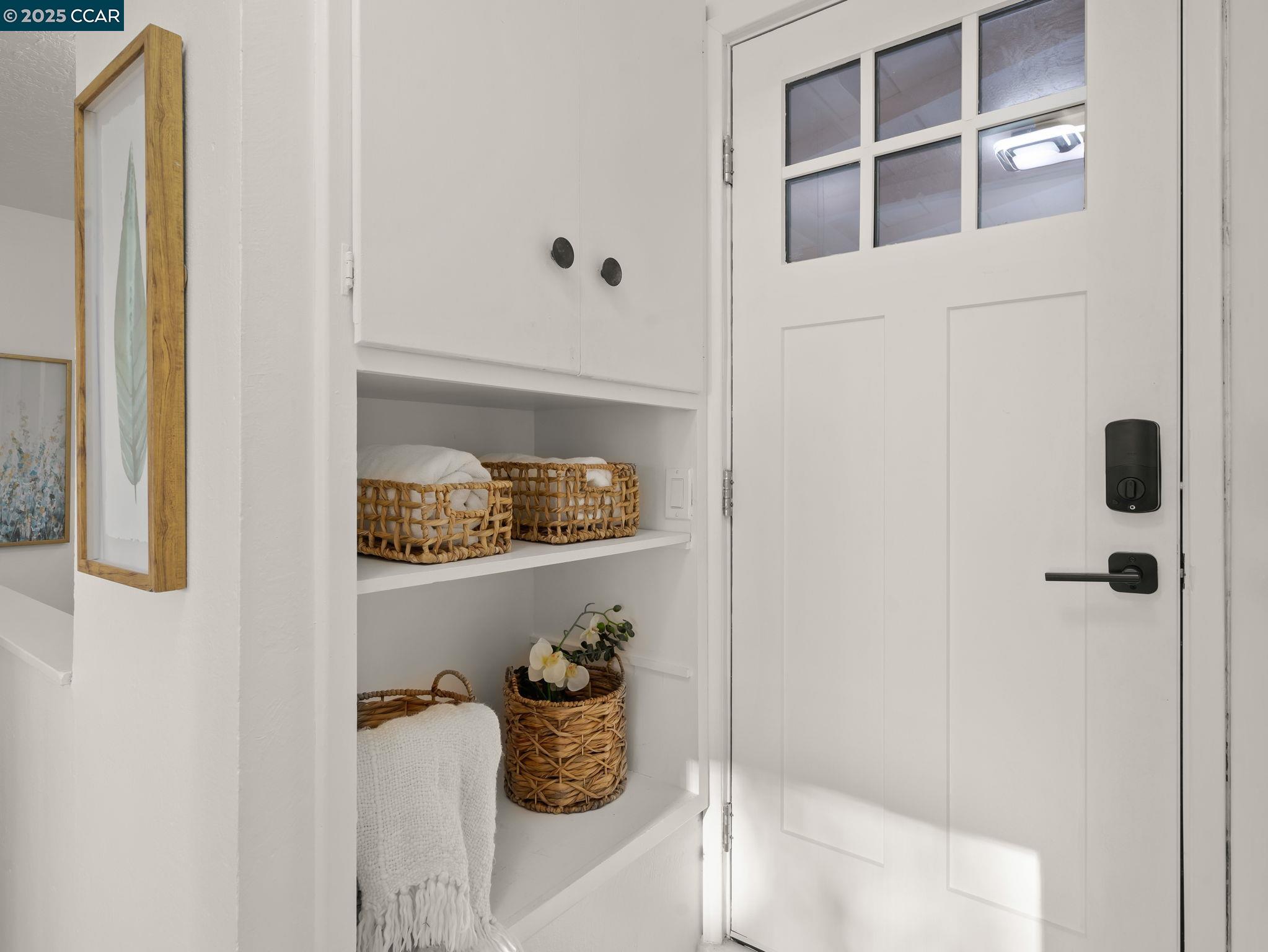 Detail Gallery Image 26 of 41 For 230 Fairlawn Dr, Berkeley,  CA 94708 - 4 Beds | 2 Baths
