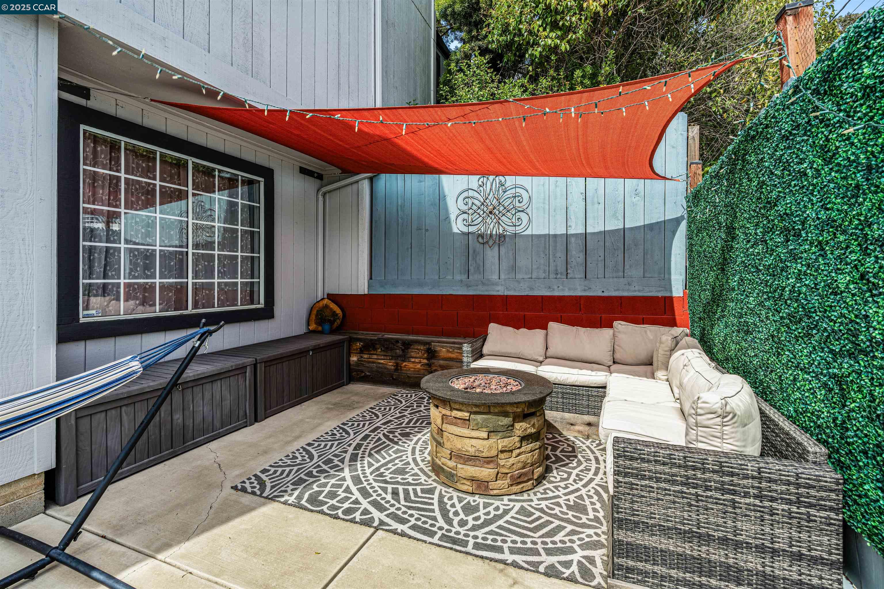Detail Gallery Image 28 of 34 For 1251 Sandy Bridges Ct, Hayward,  CA 94541 - 3 Beds | 2/1 Baths