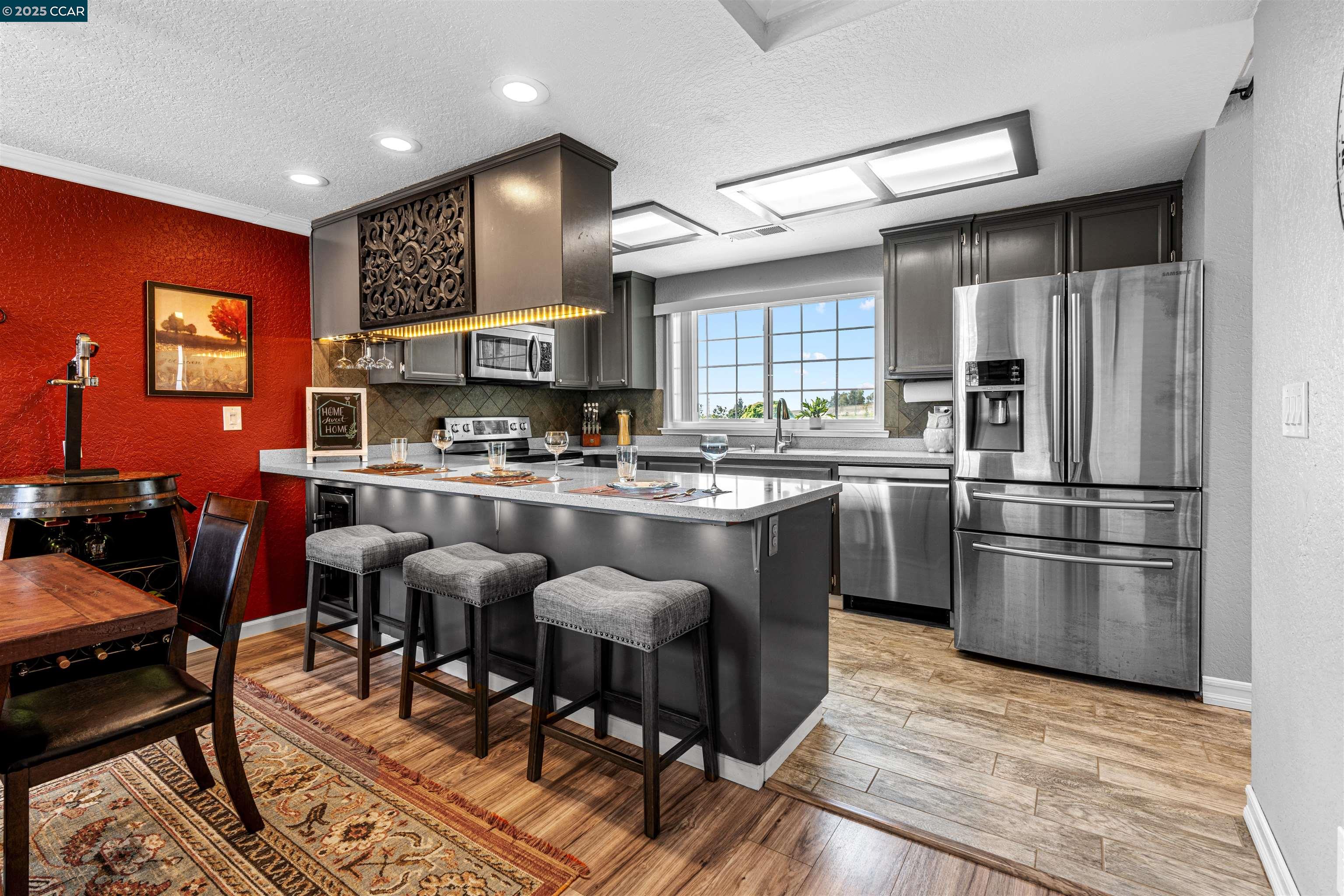 Detail Gallery Image 10 of 34 For 1251 Sandy Bridges Ct, Hayward,  CA 94541 - 3 Beds | 2/1 Baths
