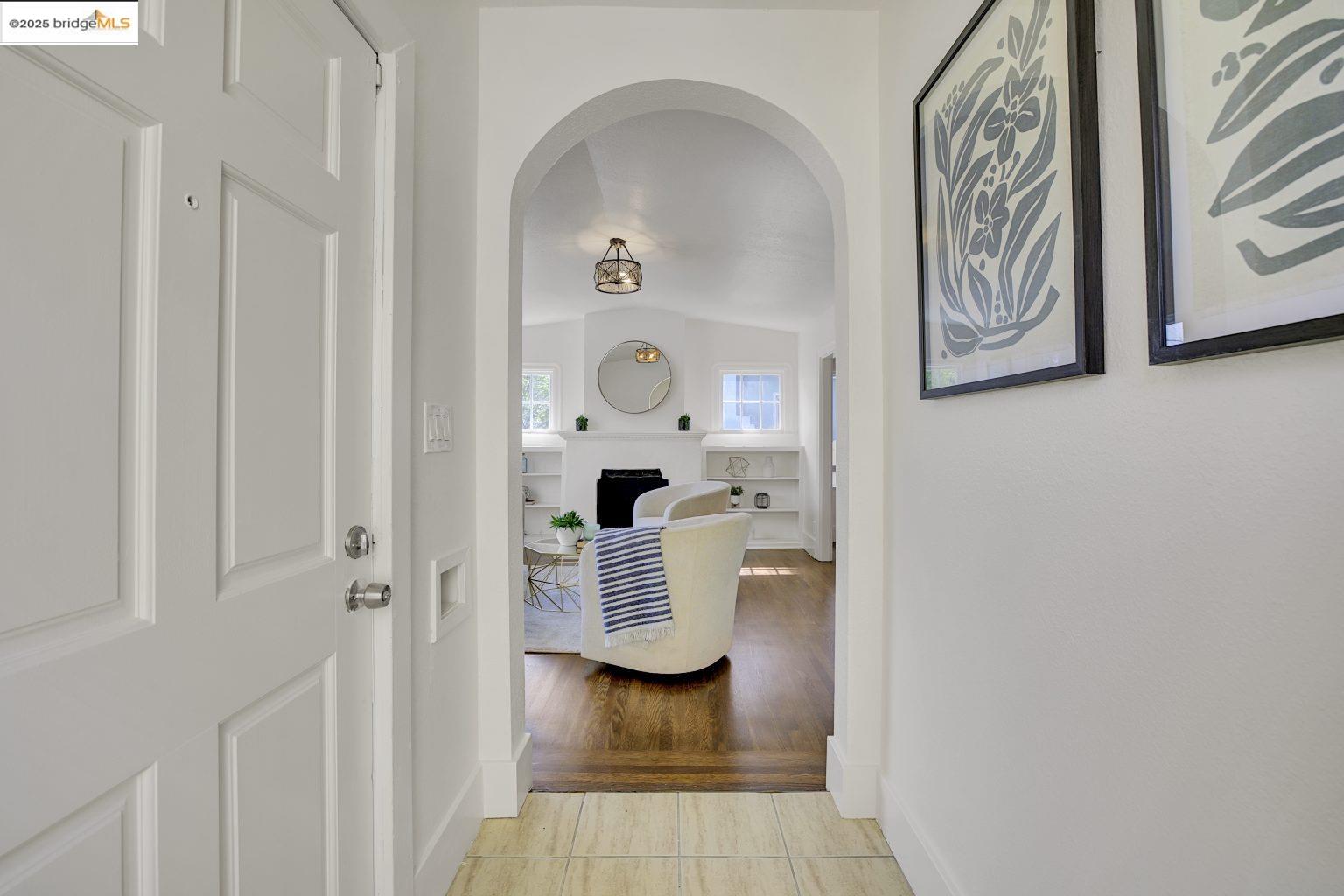 Detail Gallery Image 1 of 1 For 2457 83rd Ave, Oakland,  CA 94605 - 3 Beds | 2 Baths