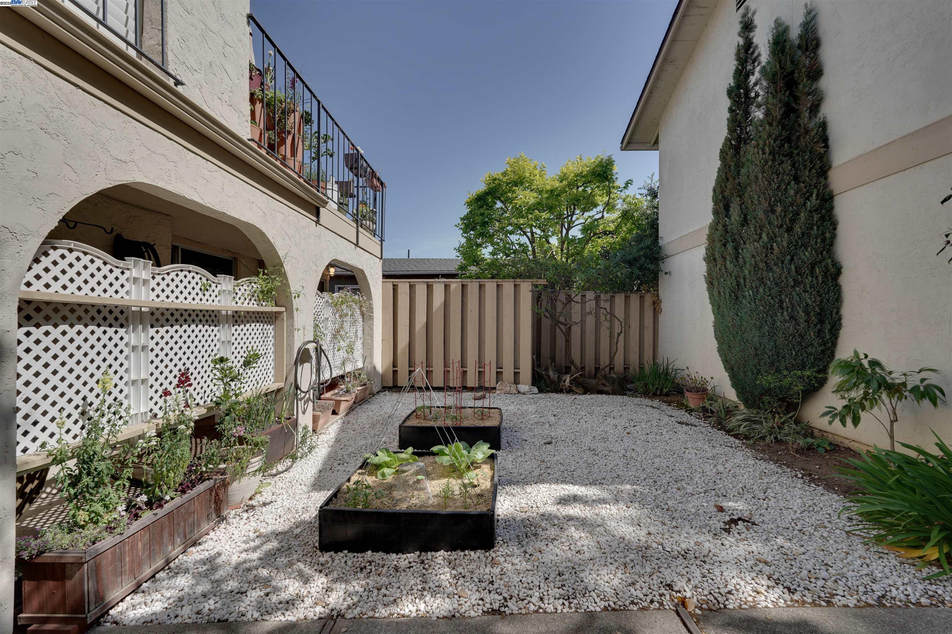 Detail Gallery Image 19 of 22 For 718 S Idaho #3,  San Mateo,  CA 94402 - 1 Beds | 1 Baths