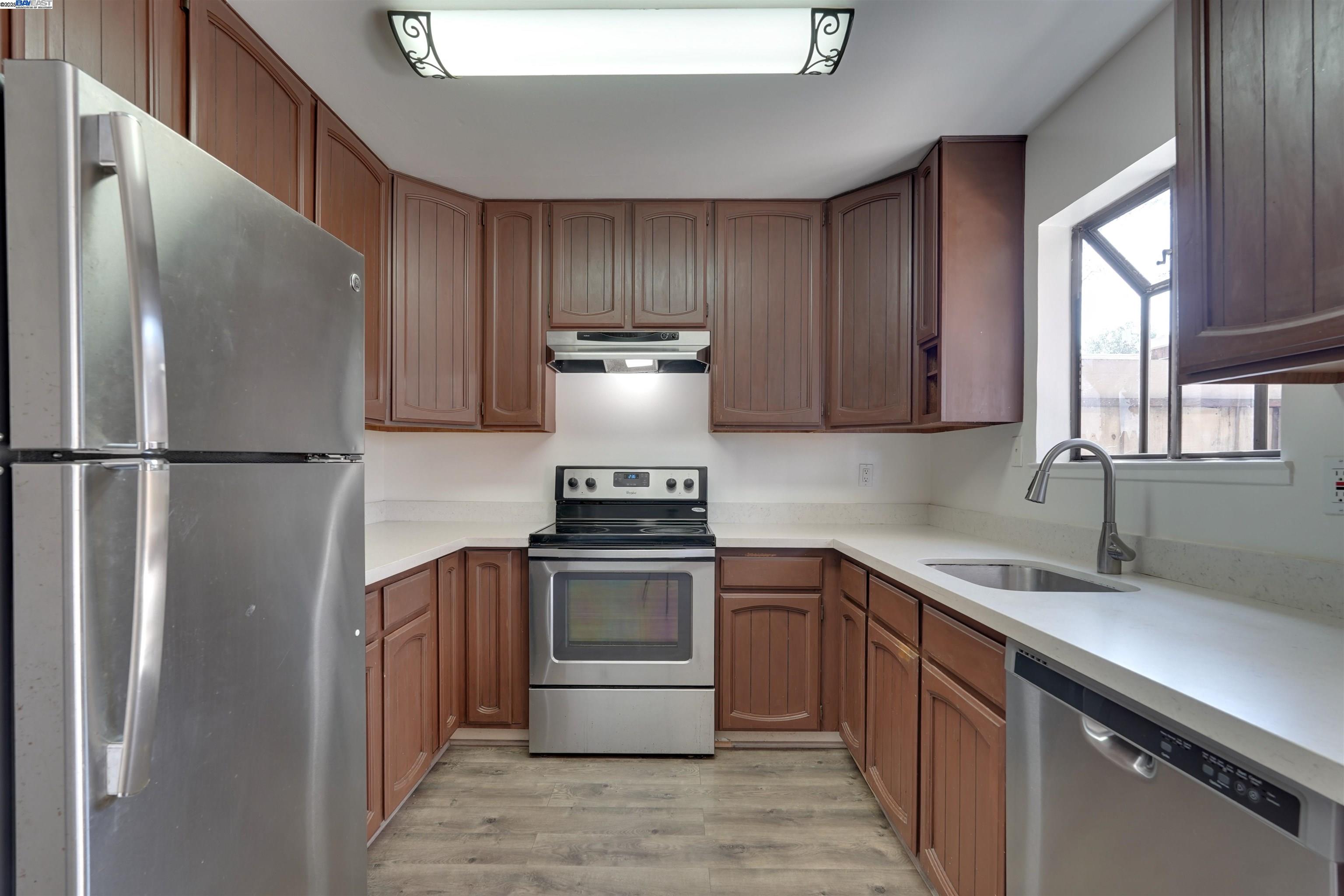 Detail Gallery Image 3 of 22 For 718 S Idaho #3,  San Mateo,  CA 94402 - 1 Beds | 1 Baths
