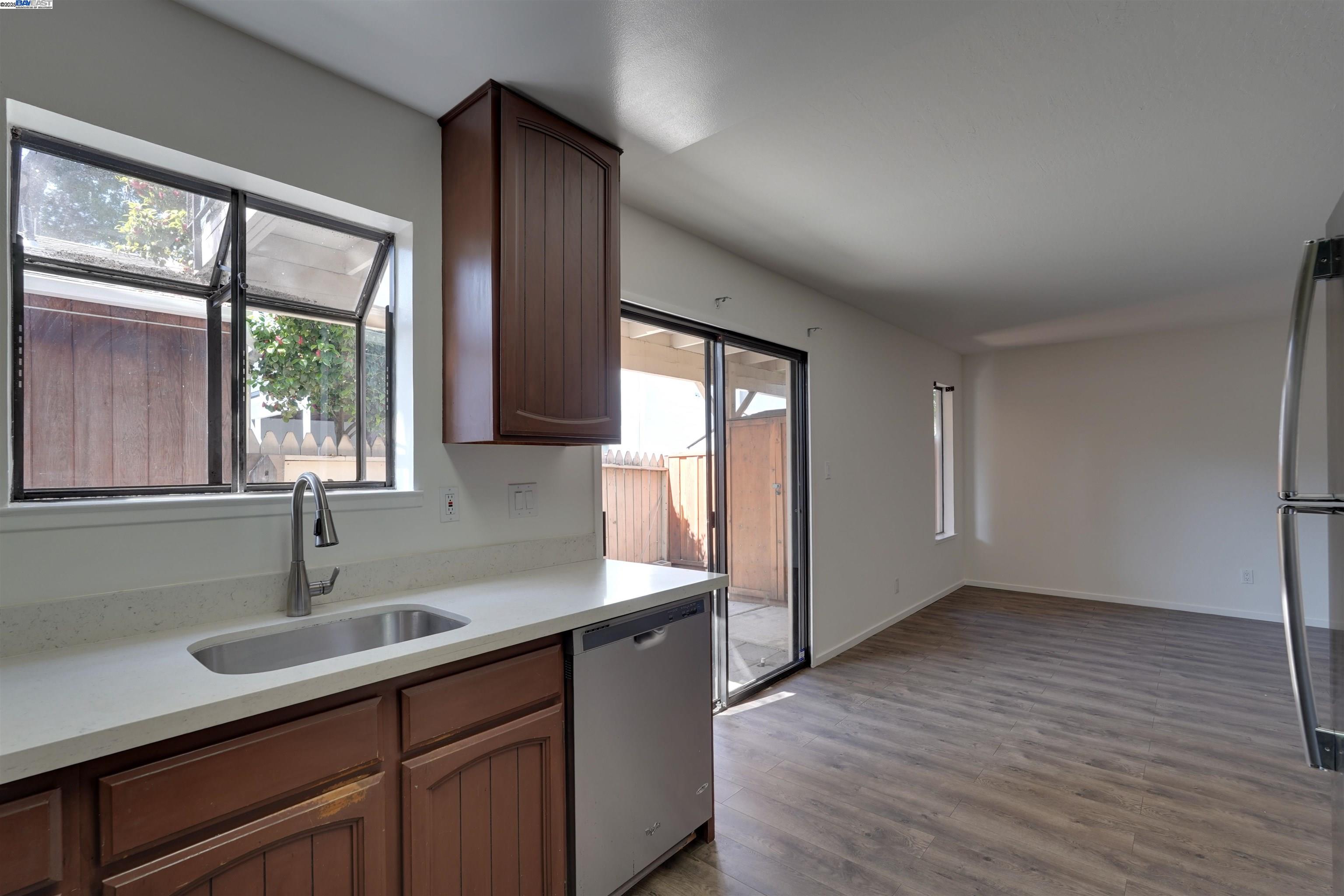 Detail Gallery Image 5 of 22 For 718 S Idaho #3,  San Mateo,  CA 94402 - 1 Beds | 1 Baths