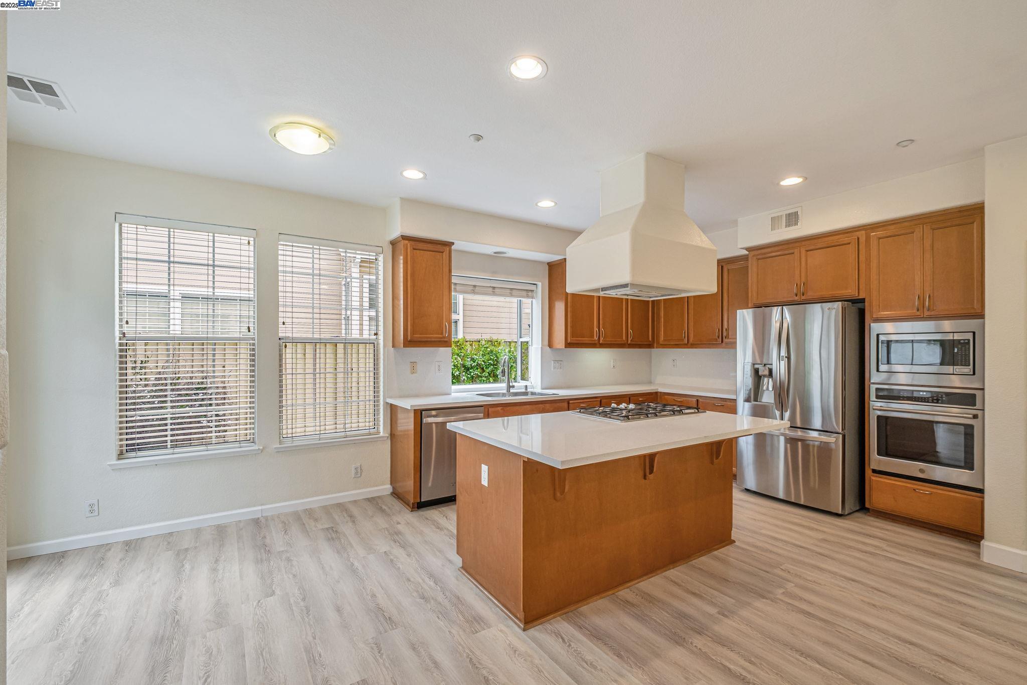 Detail Gallery Image 16 of 49 For 4293 Oliver Way, Union City,  CA 94587 - 4 Beds | 2/1 Baths