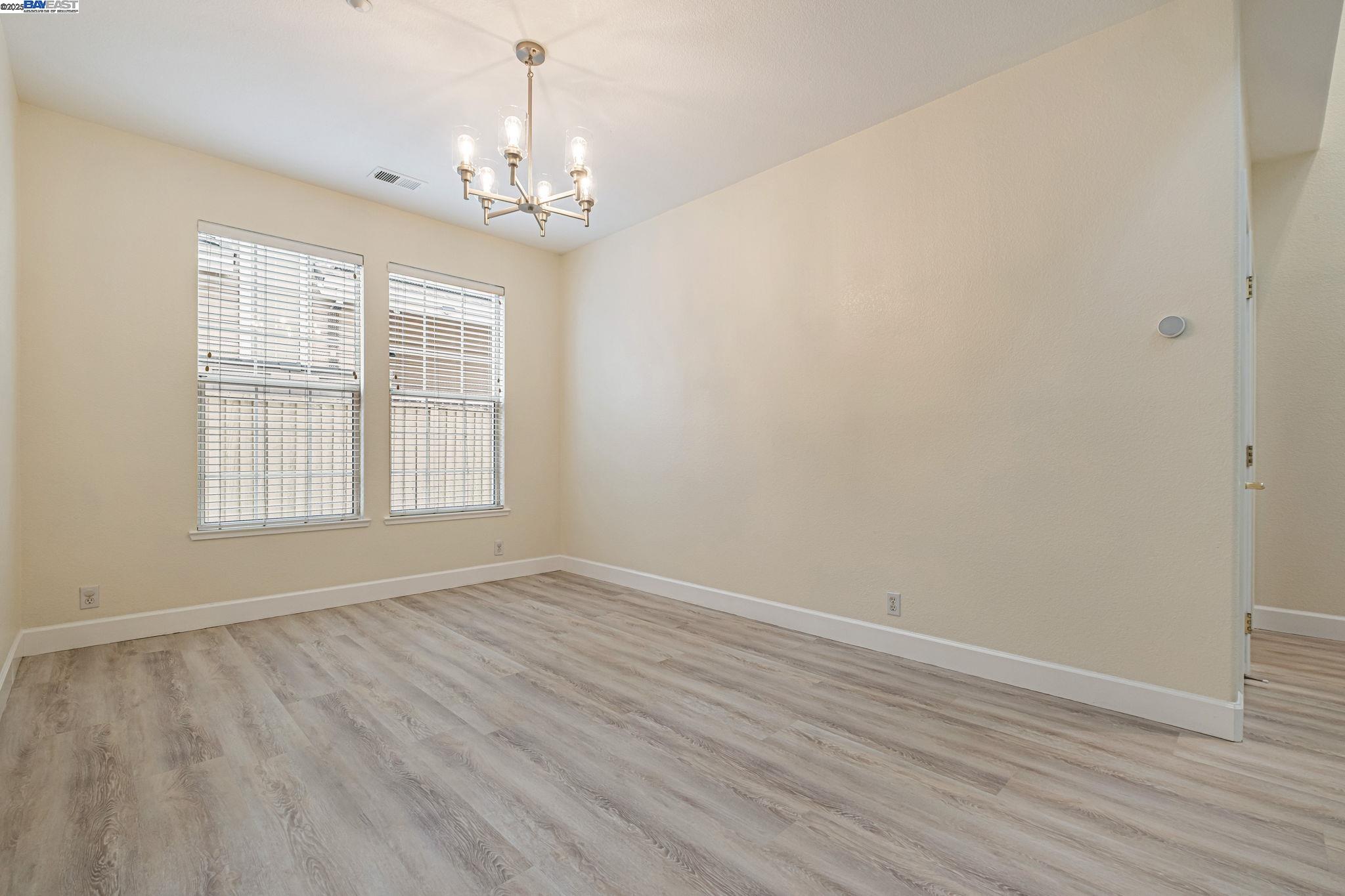 Detail Gallery Image 20 of 49 For 4293 Oliver Way, Union City,  CA 94587 - 4 Beds | 2/1 Baths