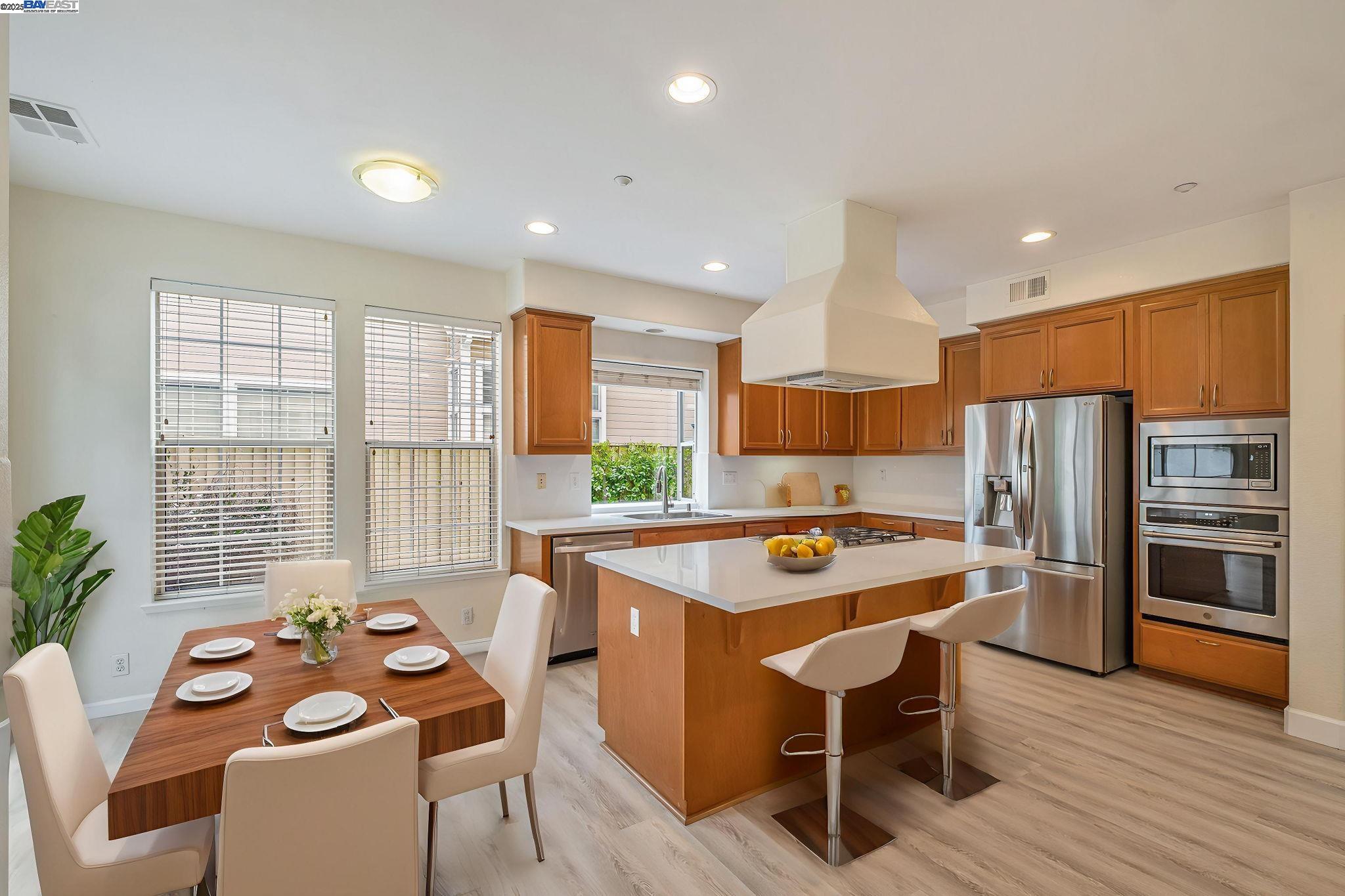 Detail Gallery Image 7 of 49 For 4293 Oliver Way, Union City,  CA 94587 - 4 Beds | 2/1 Baths