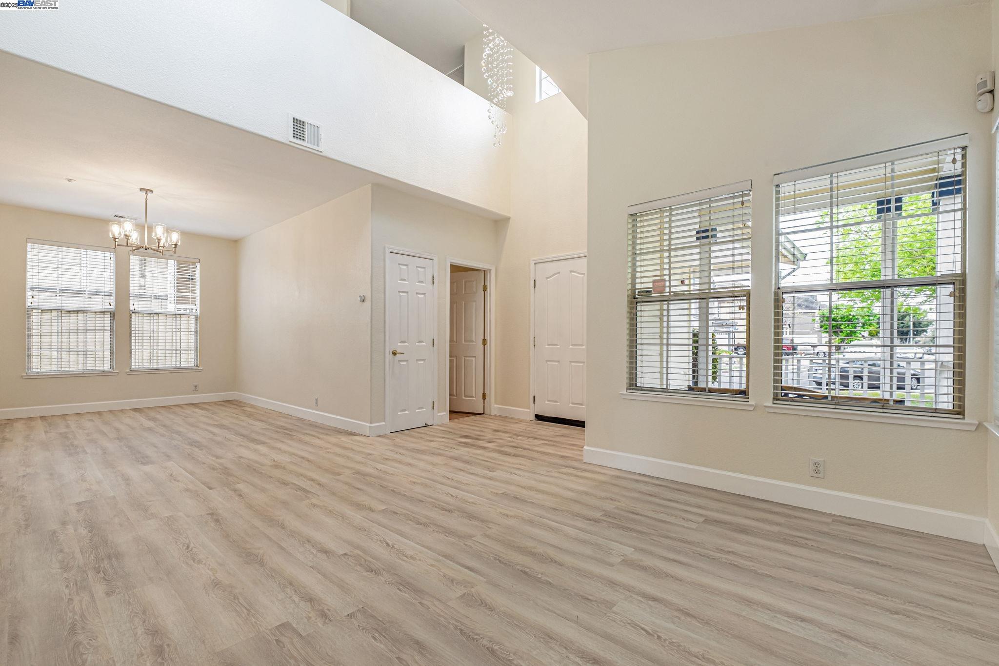 Detail Gallery Image 10 of 49 For 4293 Oliver Way, Union City,  CA 94587 - 4 Beds | 2/1 Baths