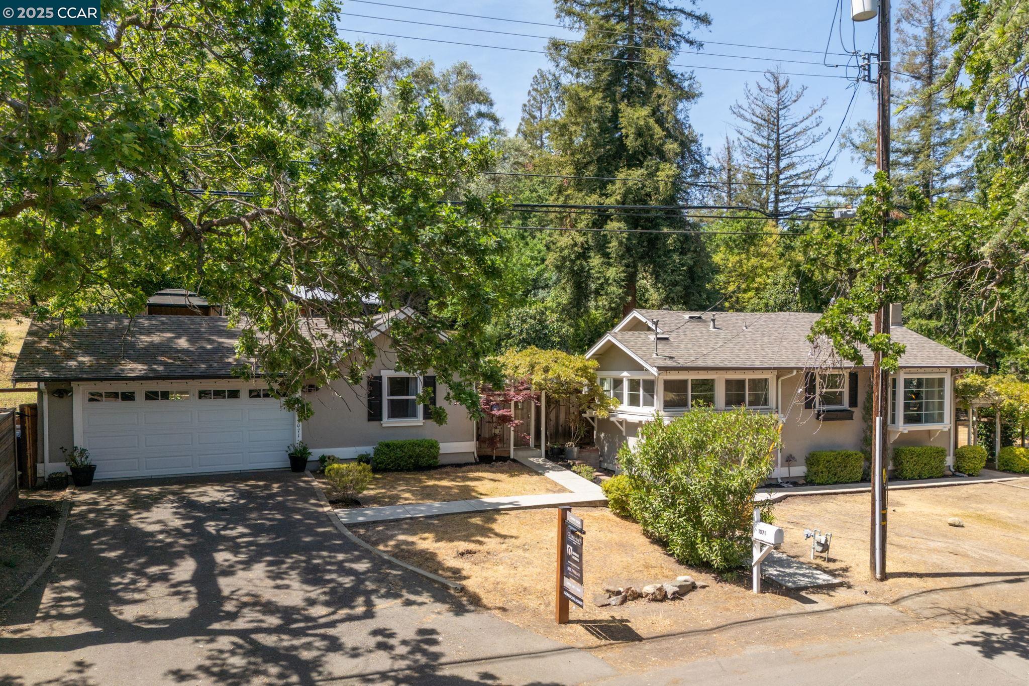 Detail Gallery Image 1 of 1 For 1071 Ridge Park Dr., Concord,  CA 94518-1434 - 4 Beds | 3 Baths