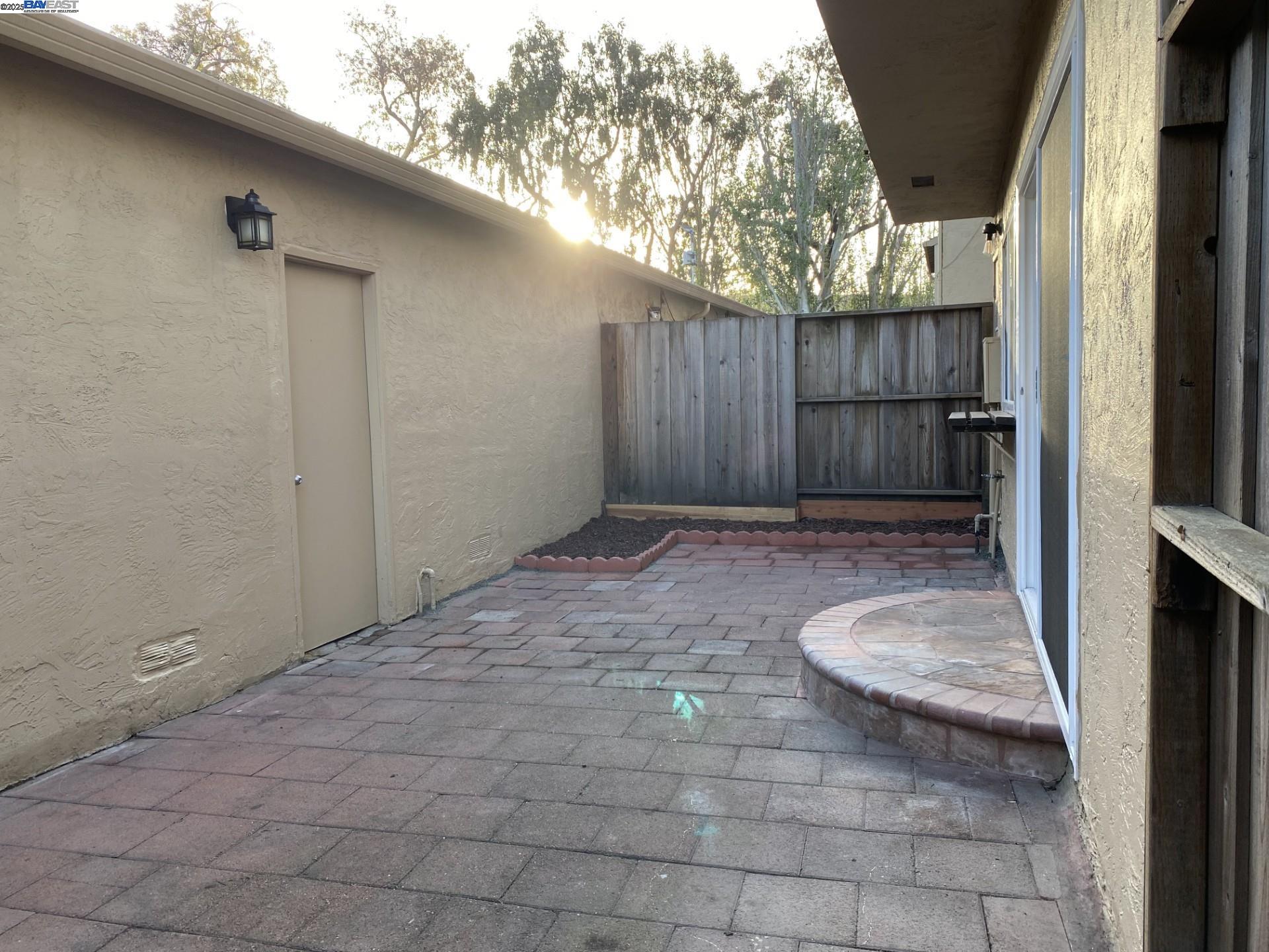 Detail Gallery Image 14 of 18 For 4108 Polaris, Union City,  CA 94587 - 4 Beds | 2/1 Baths