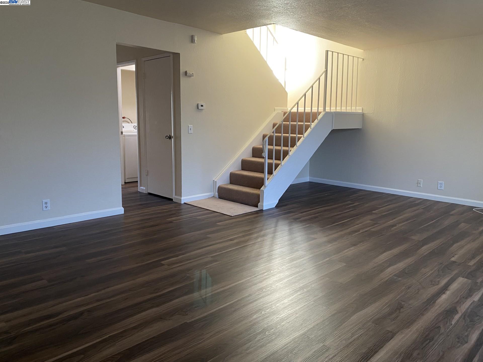 Detail Gallery Image 3 of 17 For 4108 Polaris, Union City,  CA 94587 - 4 Beds | 2/1 Baths