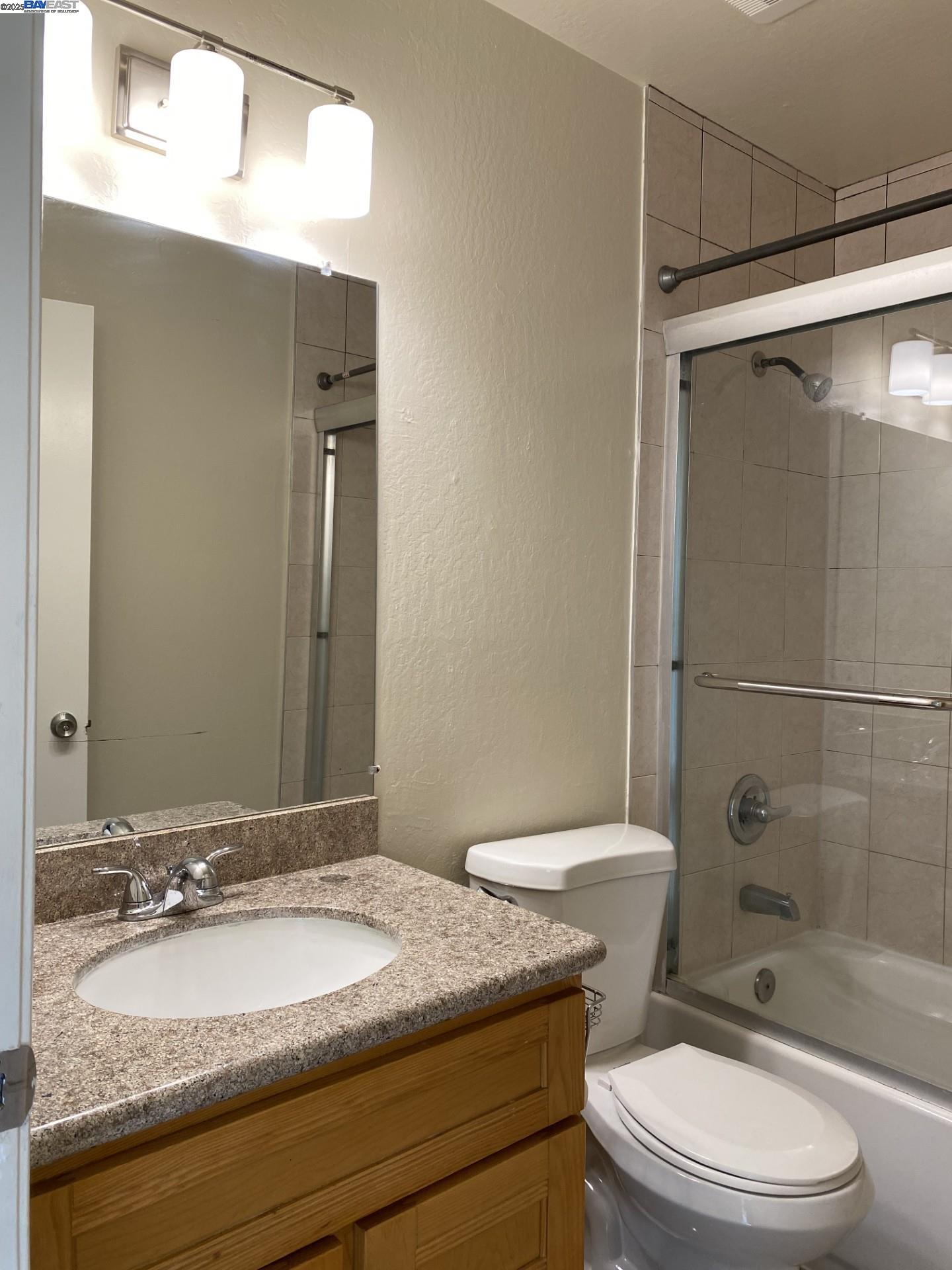 Detail Gallery Image 8 of 17 For 4108 Polaris, Union City,  CA 94587 - 4 Beds | 2/1 Baths