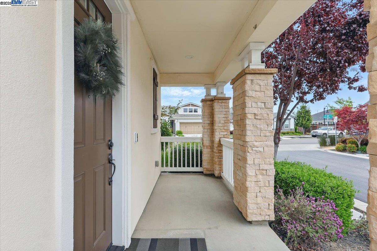 Detail Gallery Image 5 of 27 For 36188 Fig Tree Lane, Newark,  CA 94560 - 4 Beds | 2/1 Baths