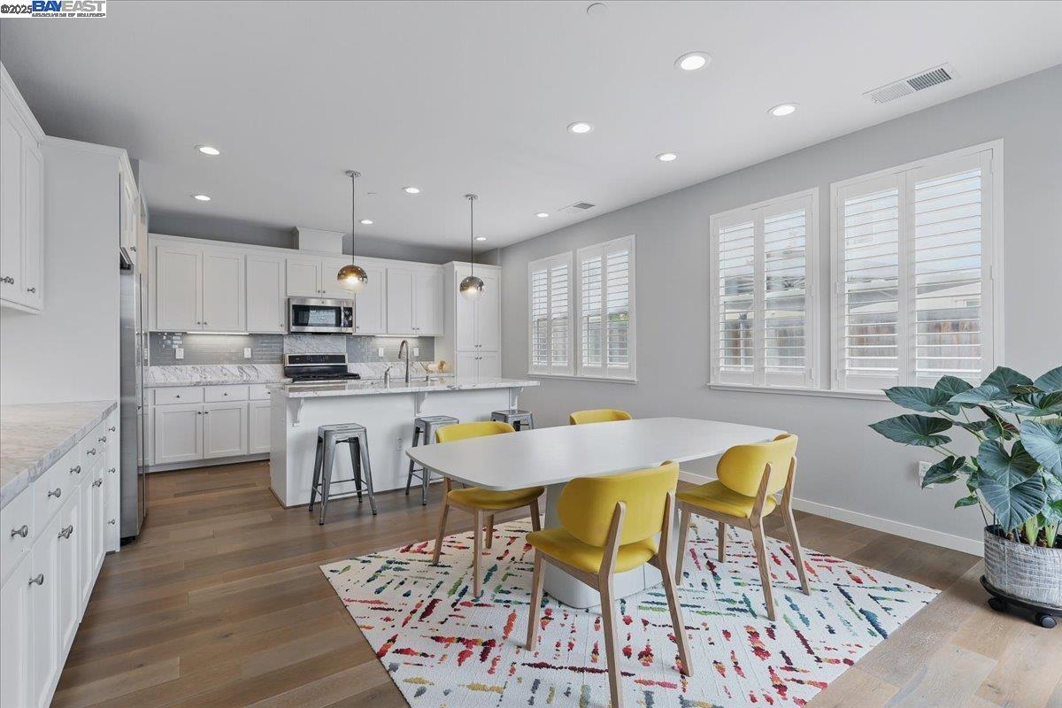 Detail Gallery Image 10 of 27 For 36188 Fig Tree Lane, Newark,  CA 94560 - 4 Beds | 2/1 Baths