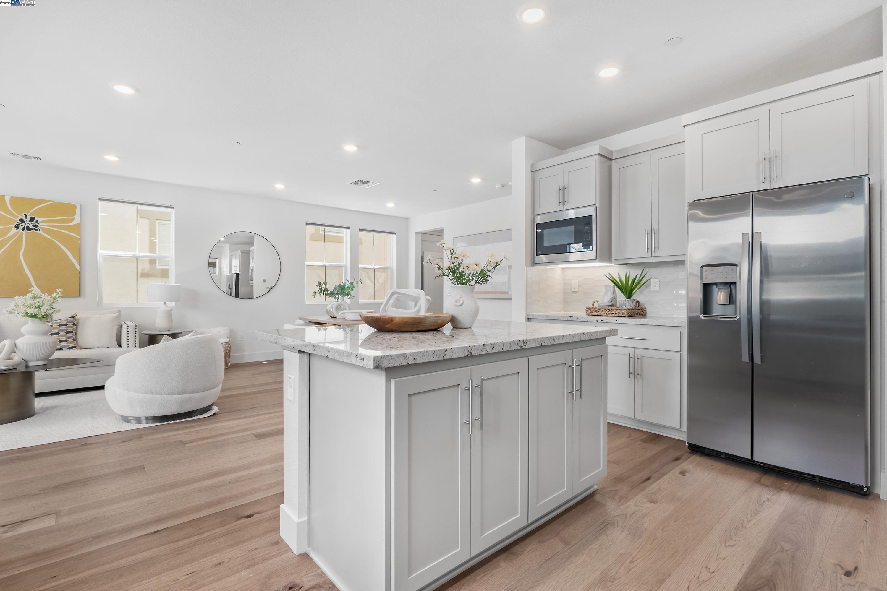 Detail Gallery Image 13 of 60 For 37534 Watersail Way, Newark,  CA 94560 - 5 Beds | 4/1 Baths